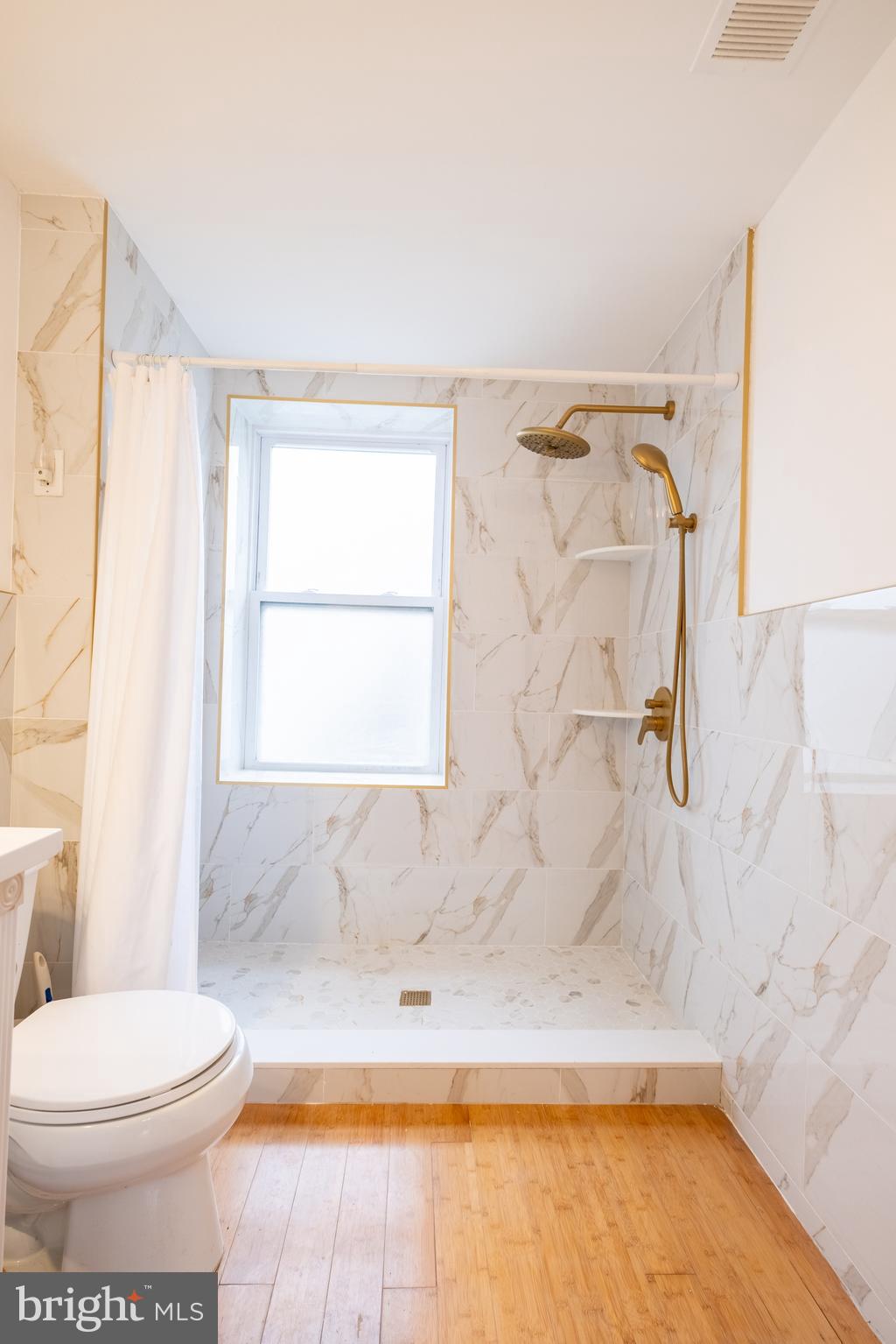 BELLA VISTA - Residential