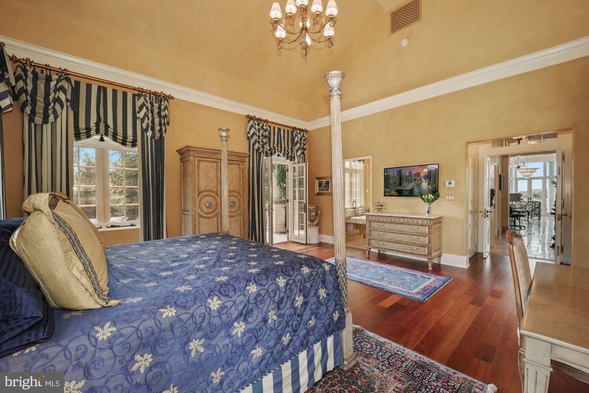 GIBSON ISLAND - Residential