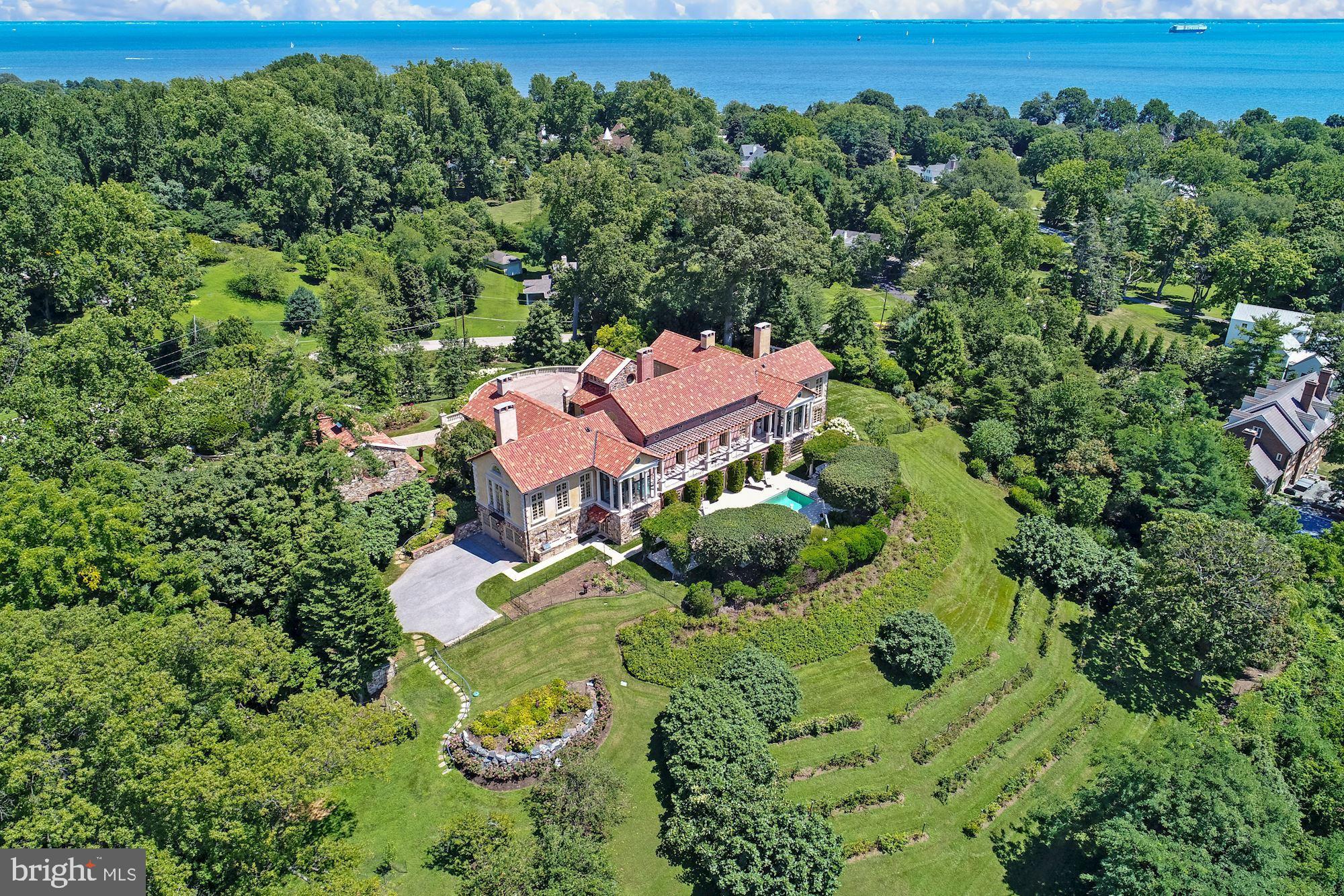 GIBSON ISLAND - Residential