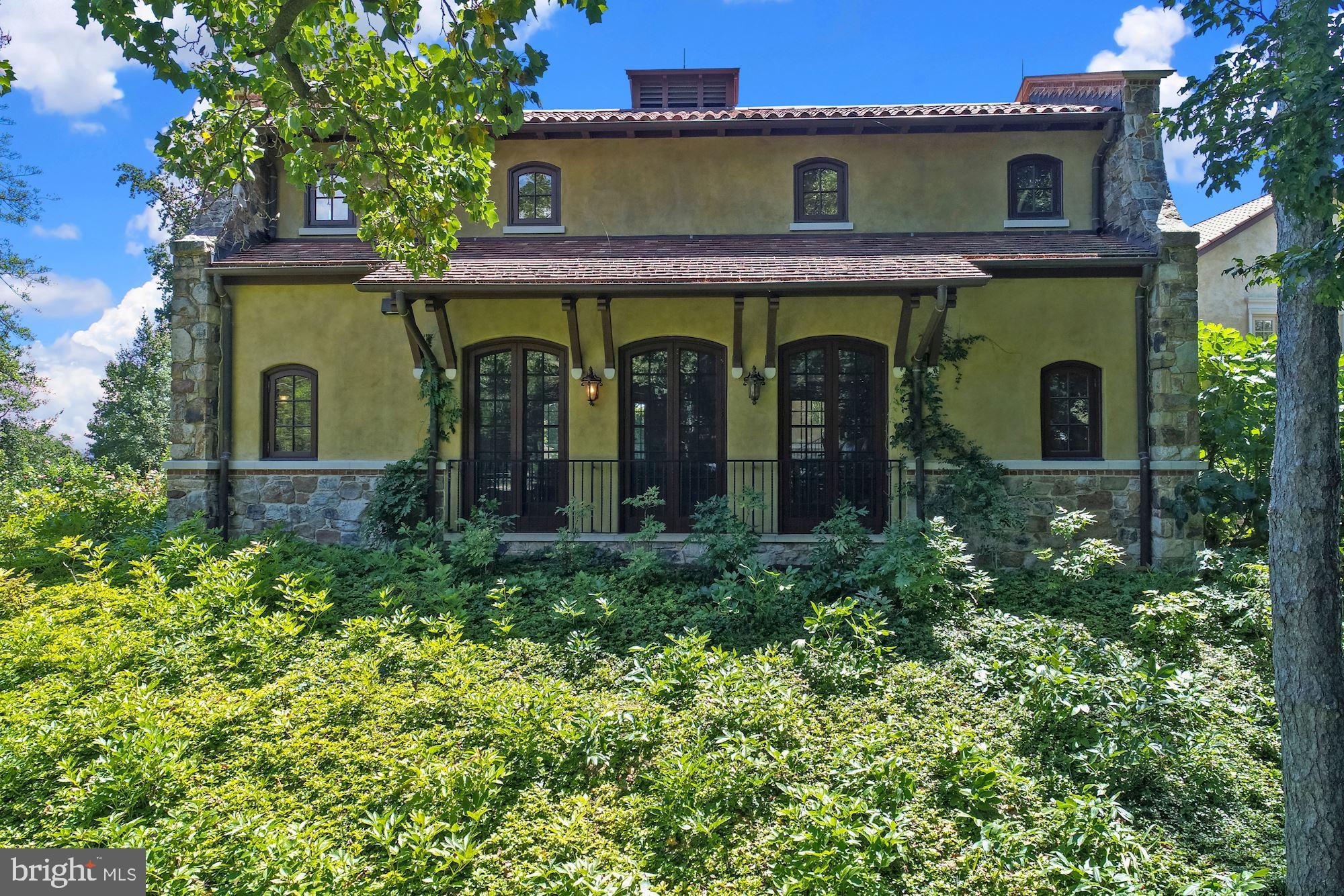 GIBSON ISLAND - Residential