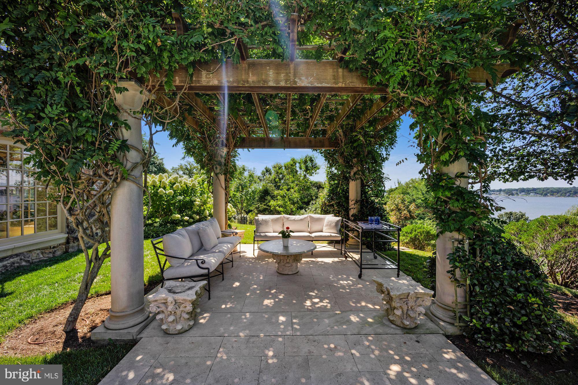 GIBSON ISLAND - Residential