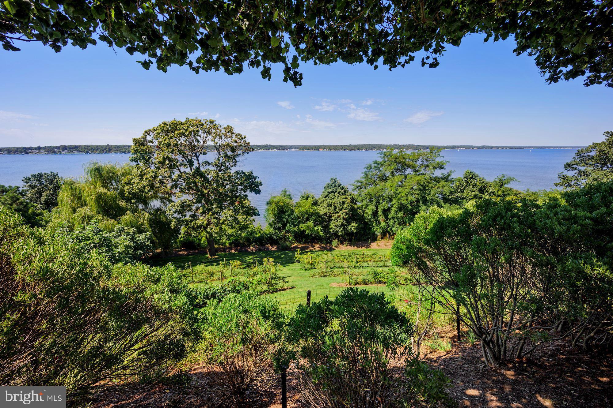 GIBSON ISLAND - Residential