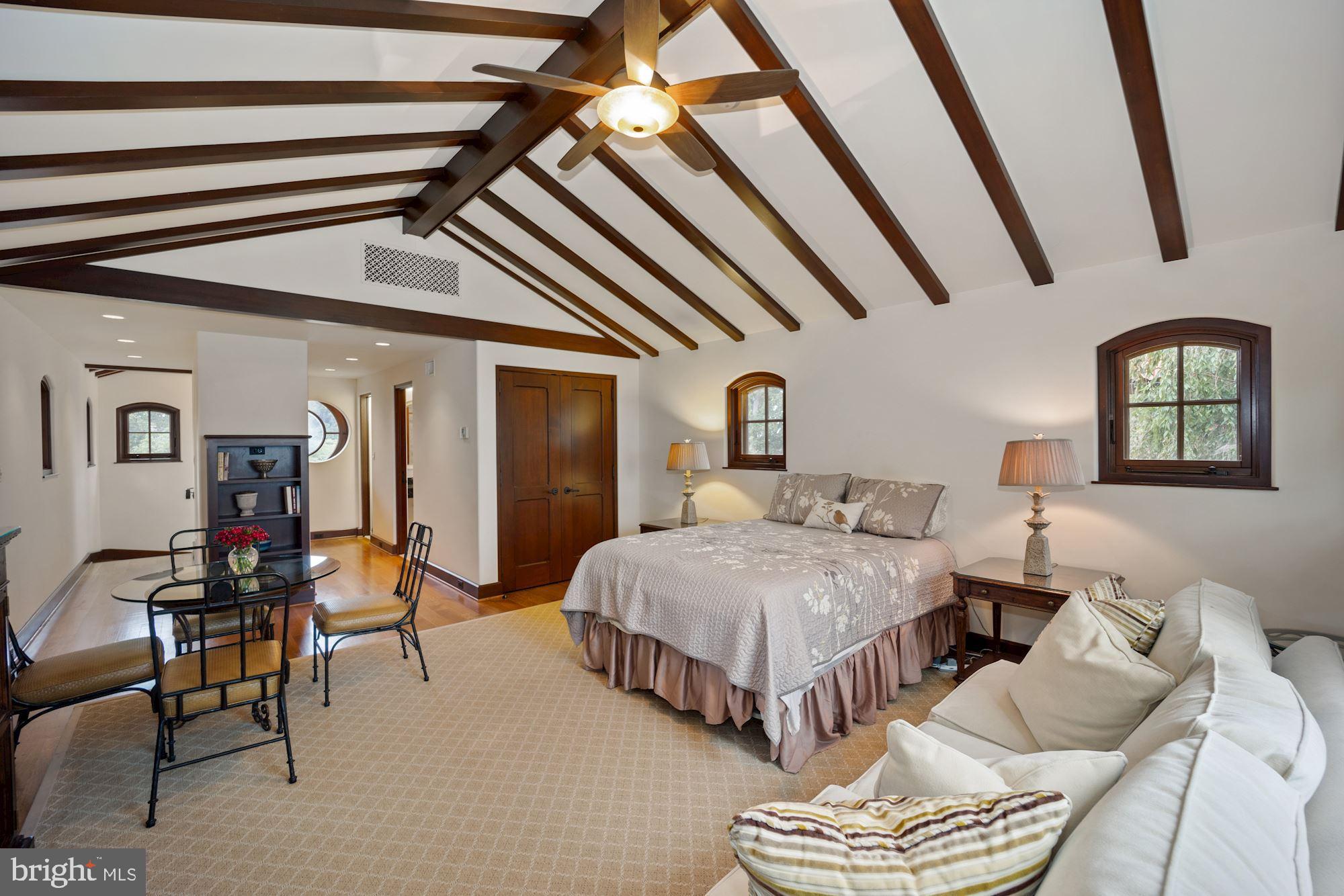 GIBSON ISLAND - Residential