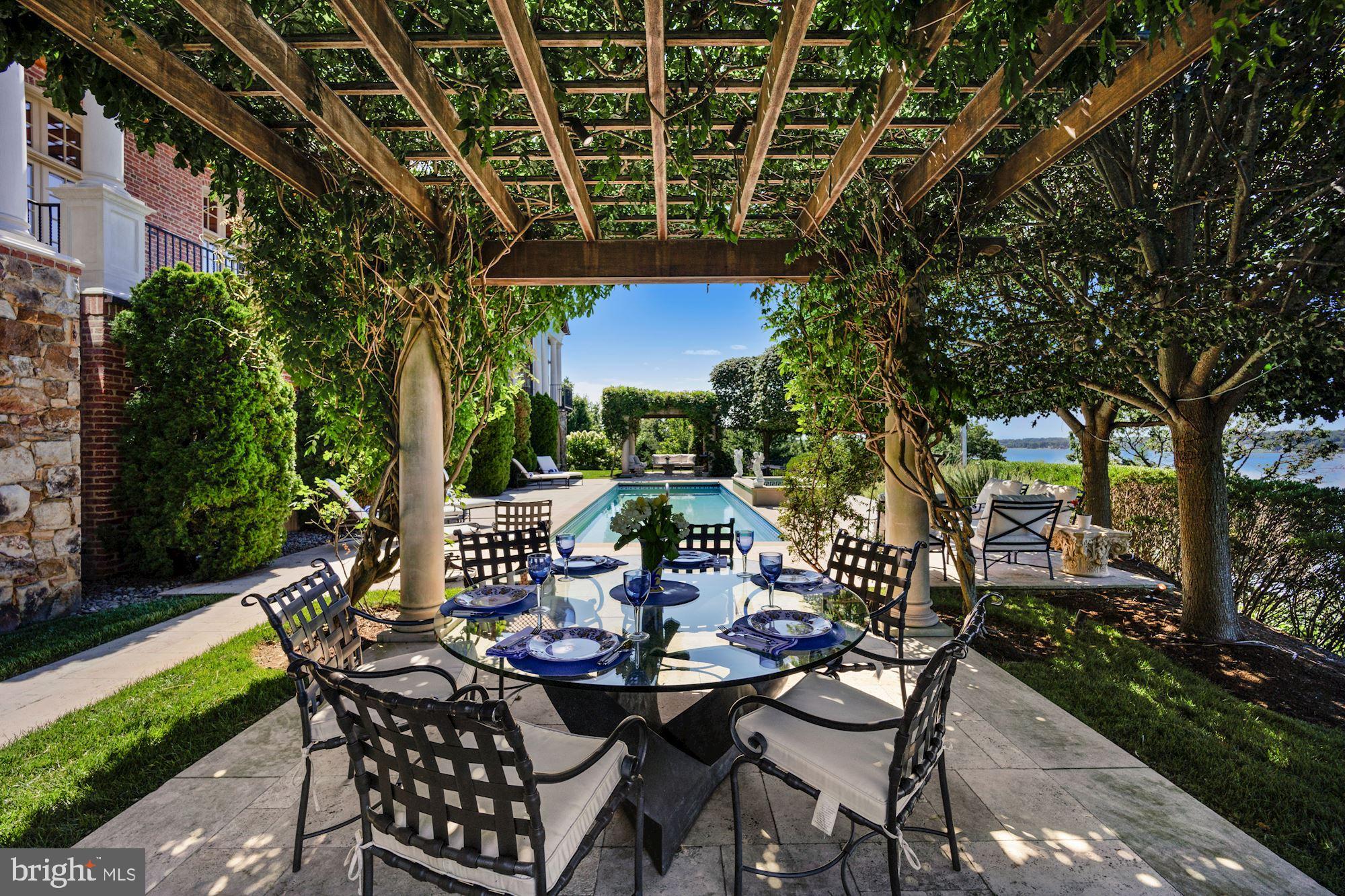 GIBSON ISLAND - Residential