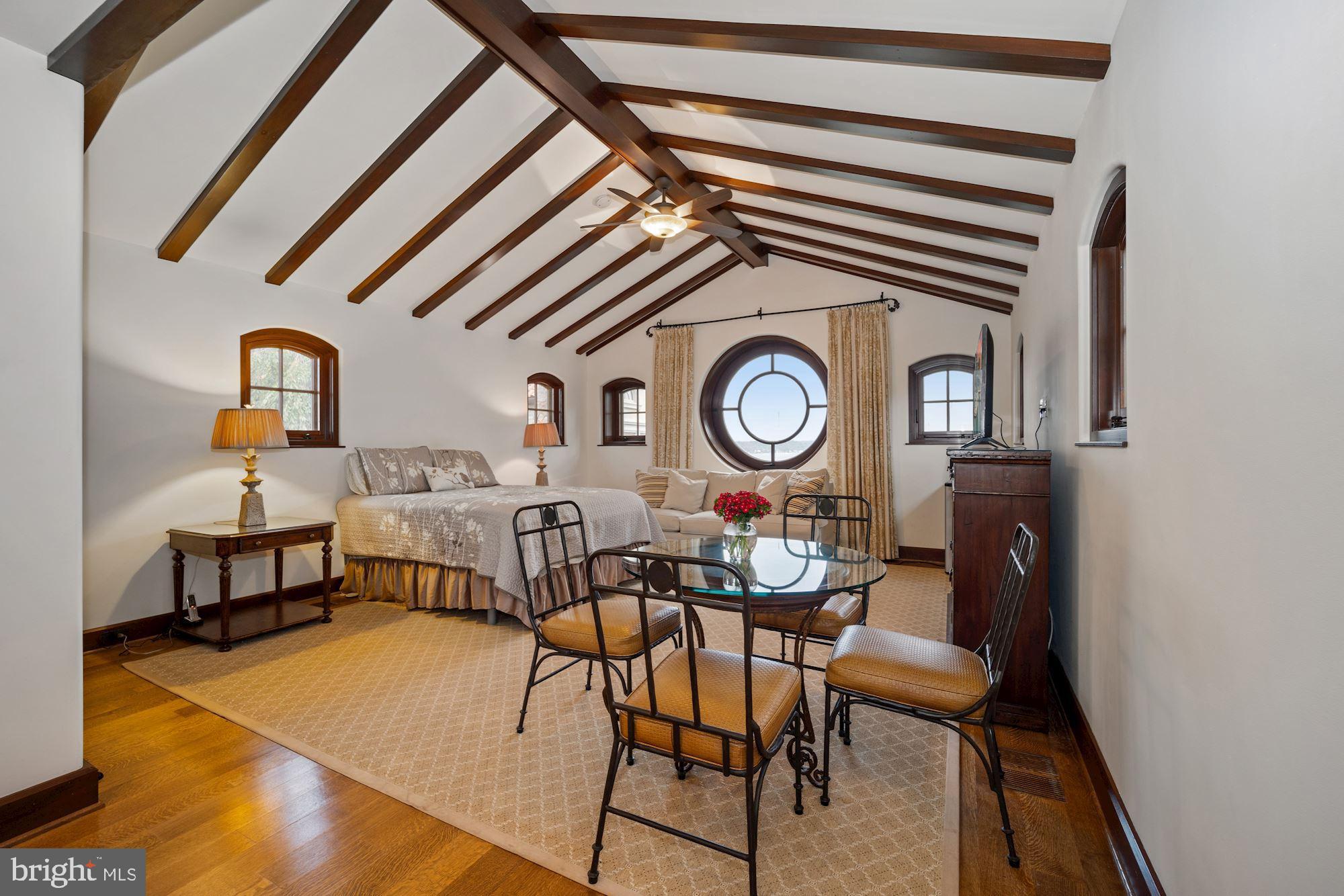 GIBSON ISLAND - Residential