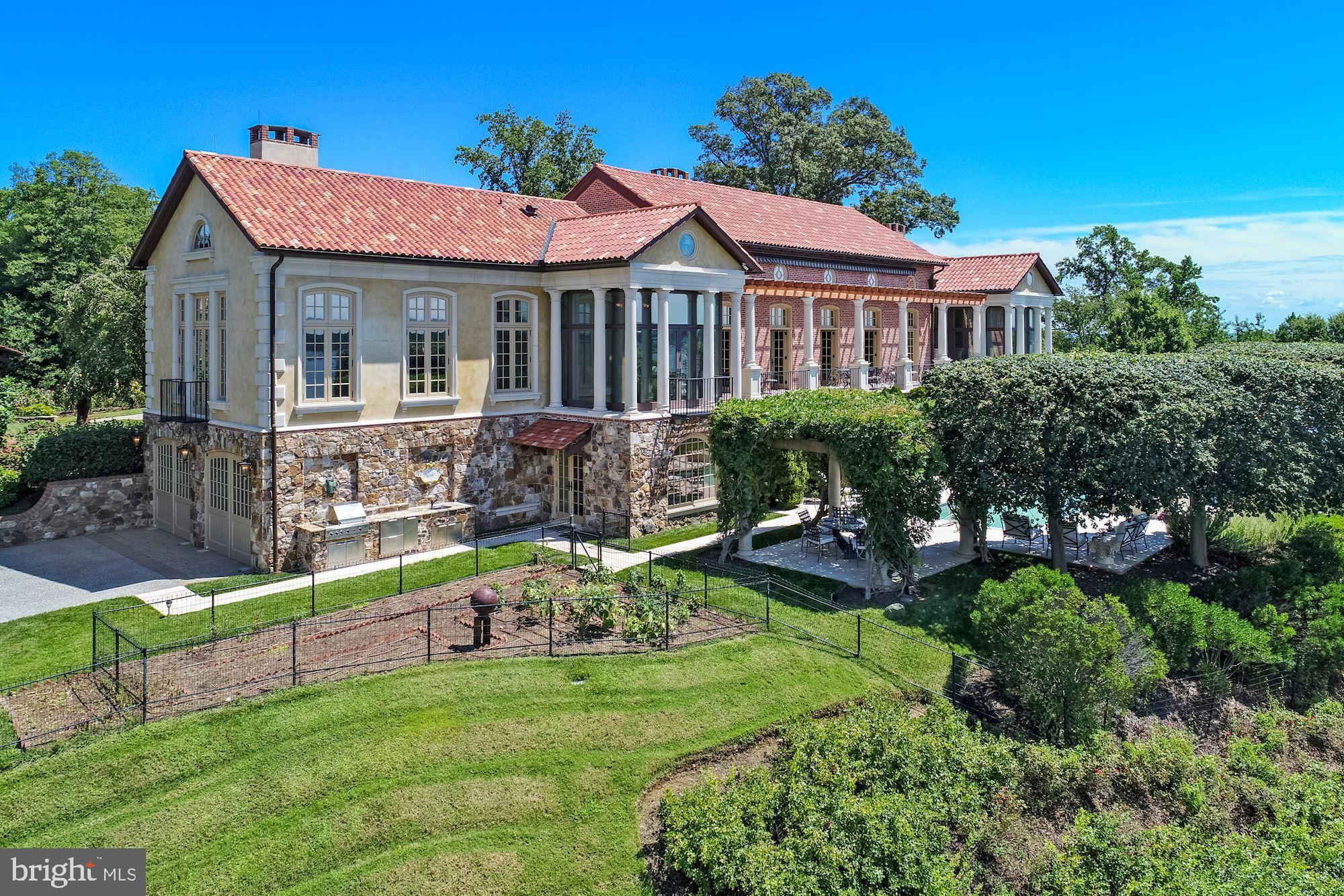 GIBSON ISLAND - Residential