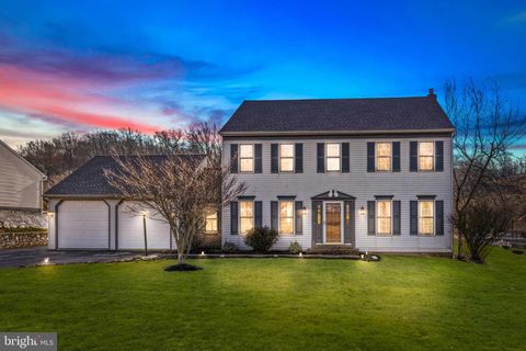 Photo of 306 SCHOOLHOUSE RD, NEW PROVIDENCE, PA 17560 (MLS # PALA2029552)