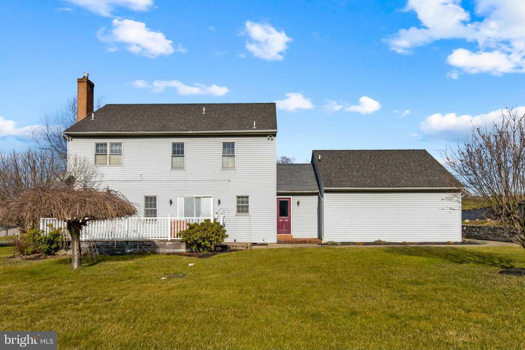 Photo of 306 SCHOOLHOUSE RD, NEW PROVIDENCE, PA 17560 (MLS # PALA2029552)