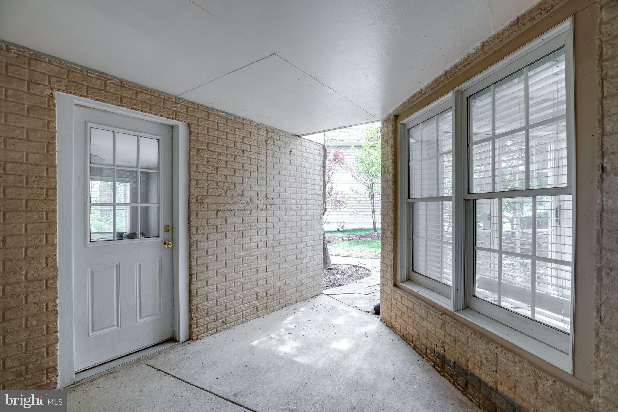 PARKSIDE MANOR - Residential