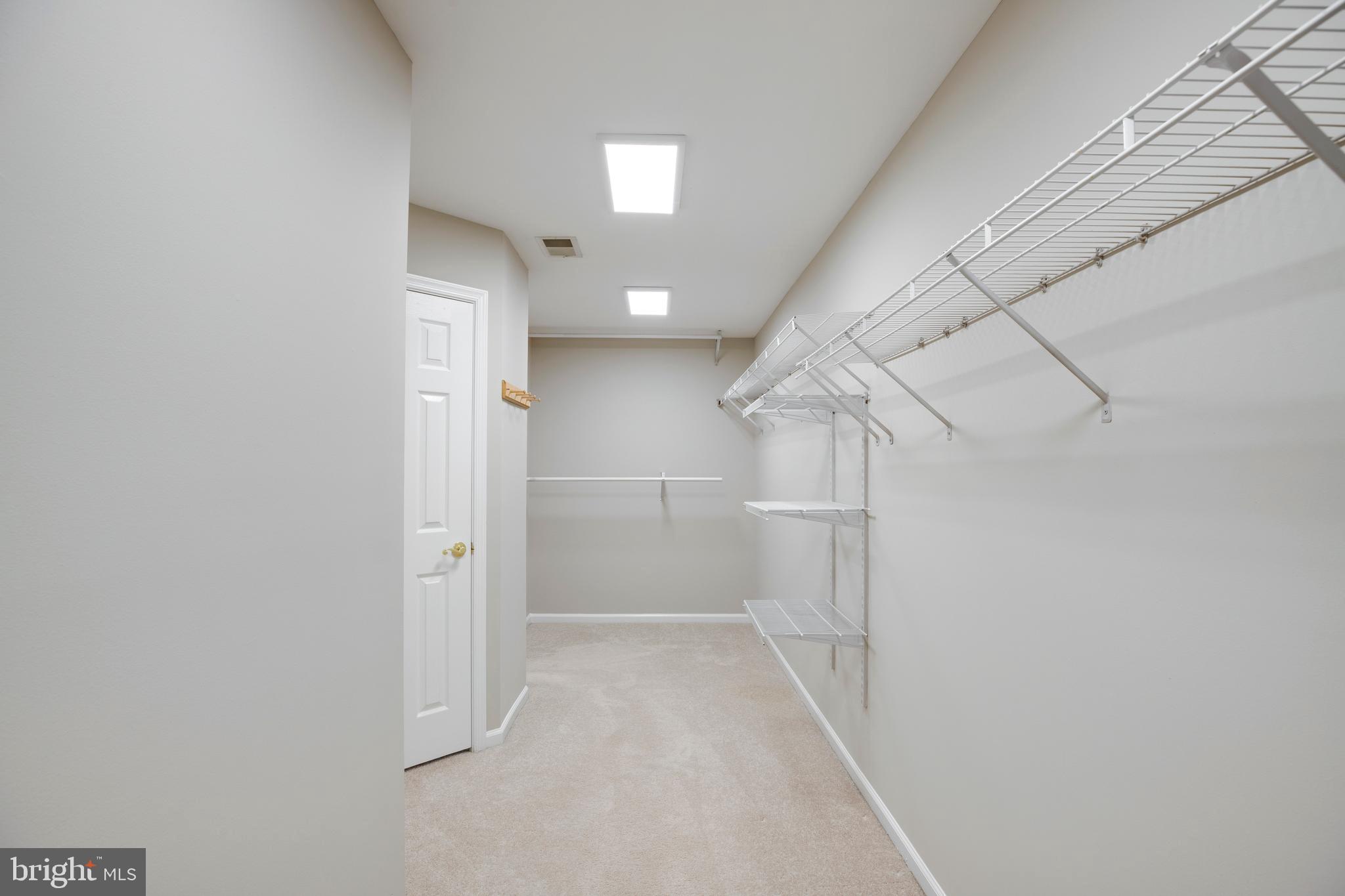 PARKSIDE MANOR - Residential