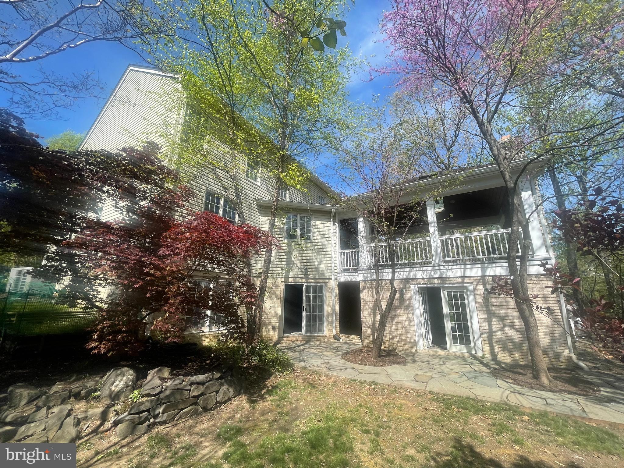 4755 SUN ORCHARD DRIVE