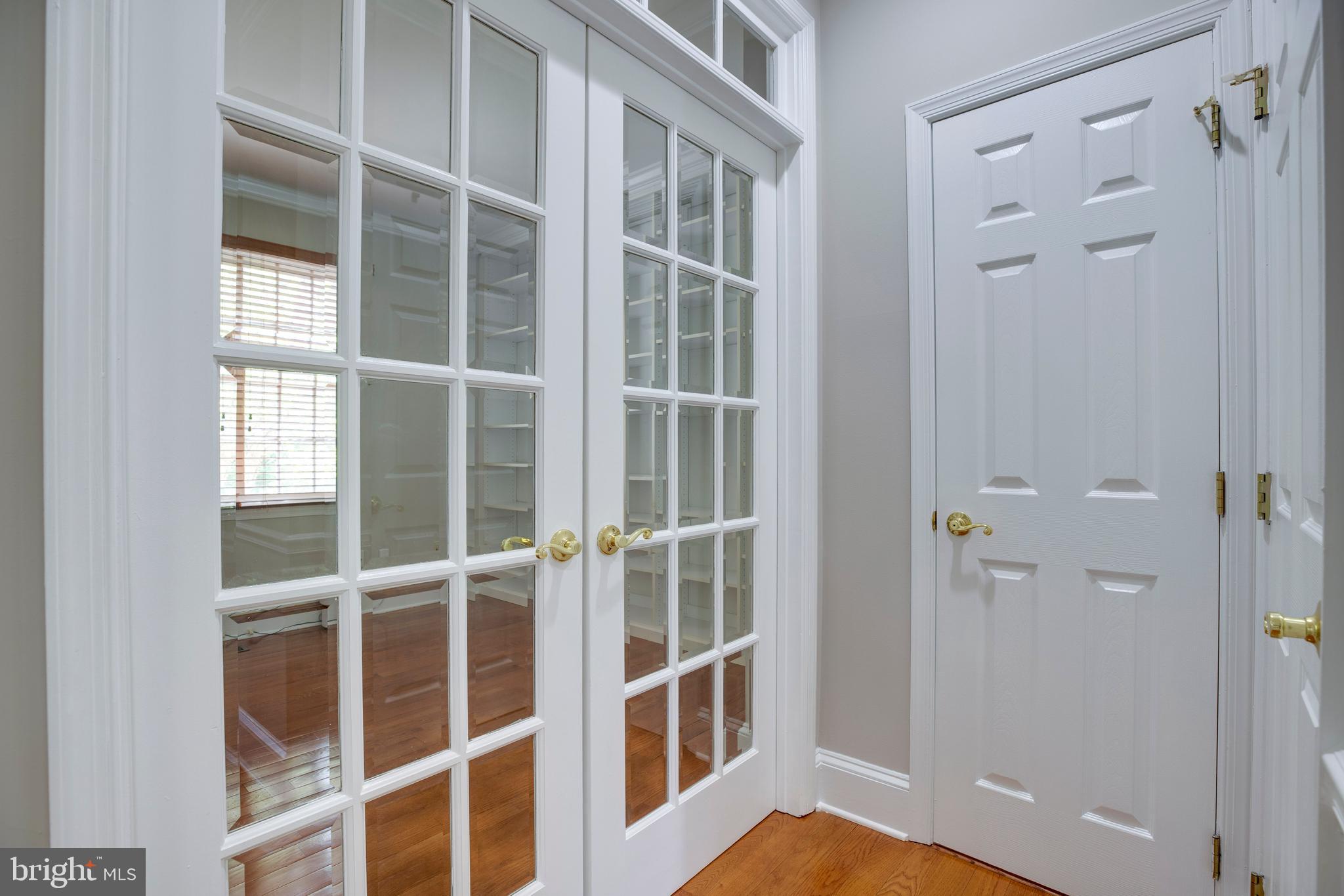 PARKSIDE MANOR - Residential