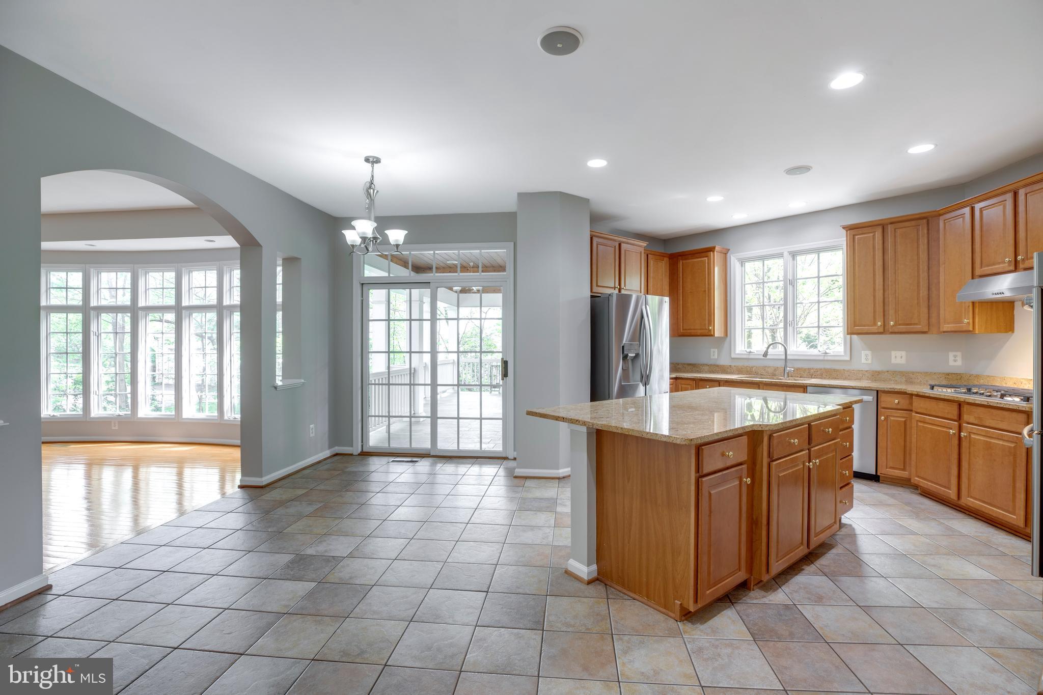 PARKSIDE MANOR - Residential