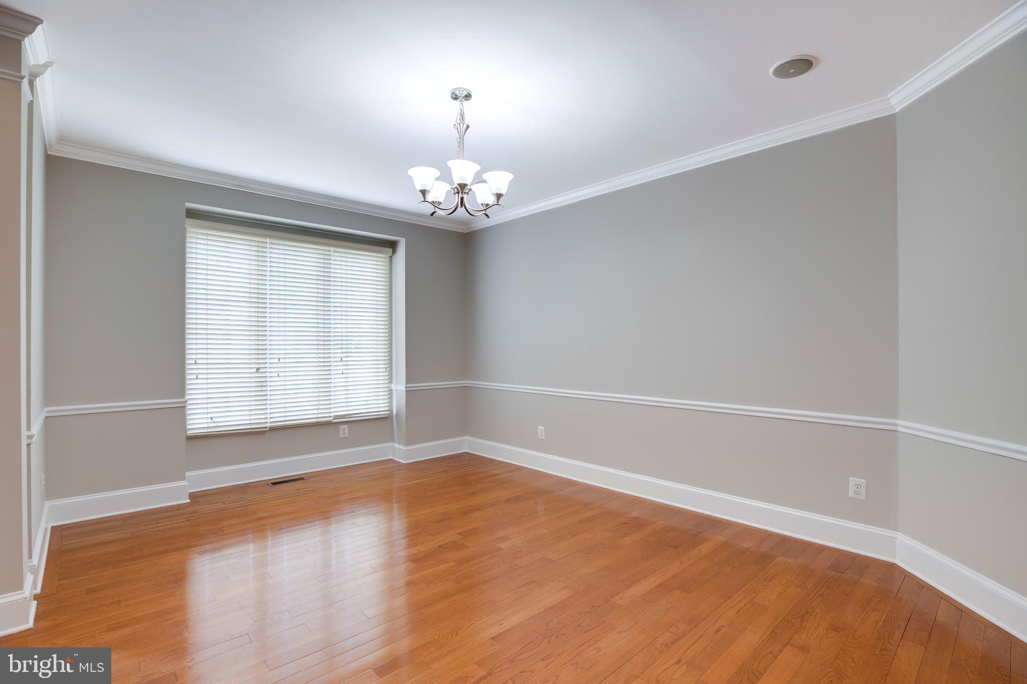 PARKSIDE MANOR - Residential