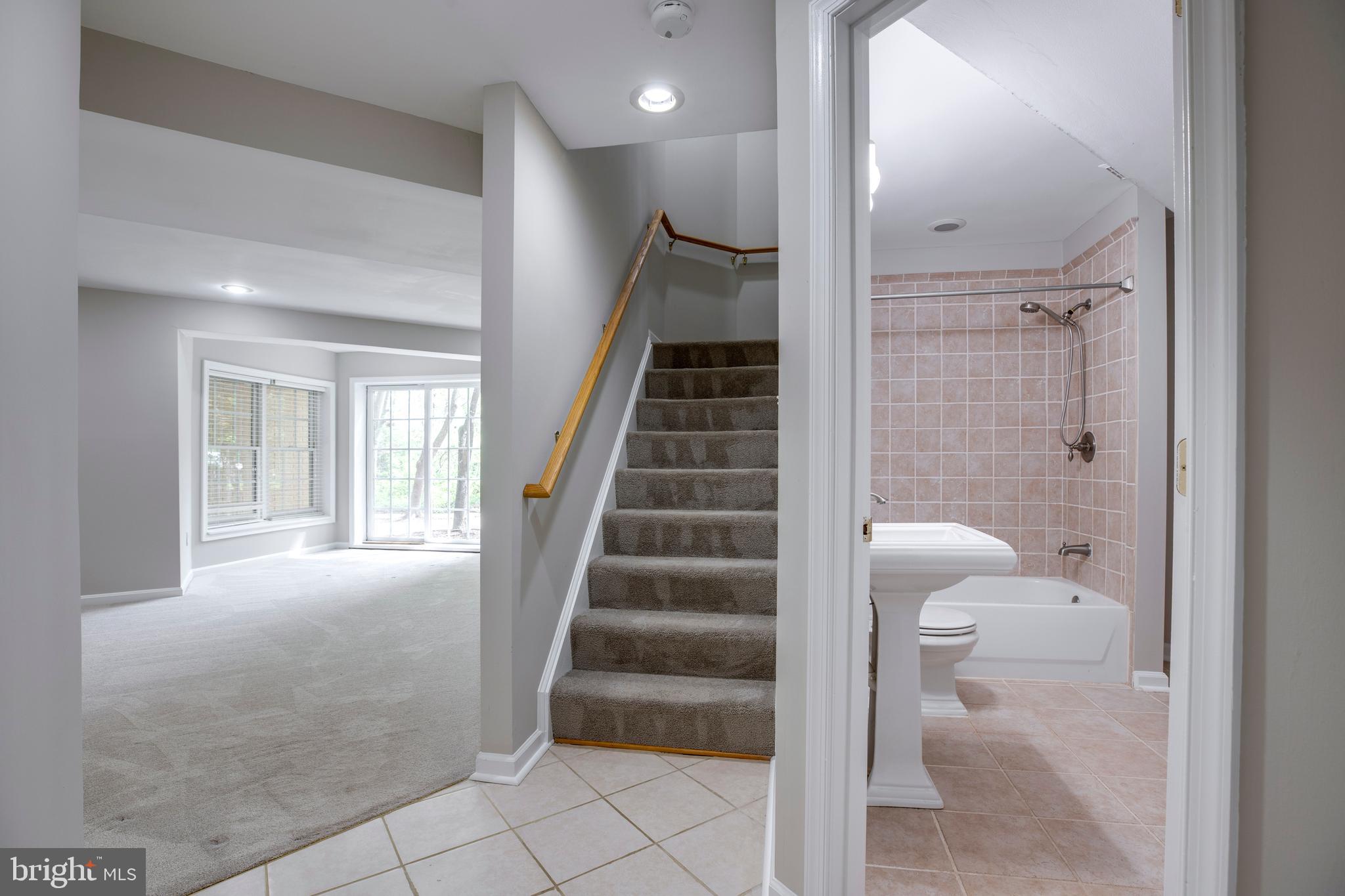 PARKSIDE MANOR - Residential