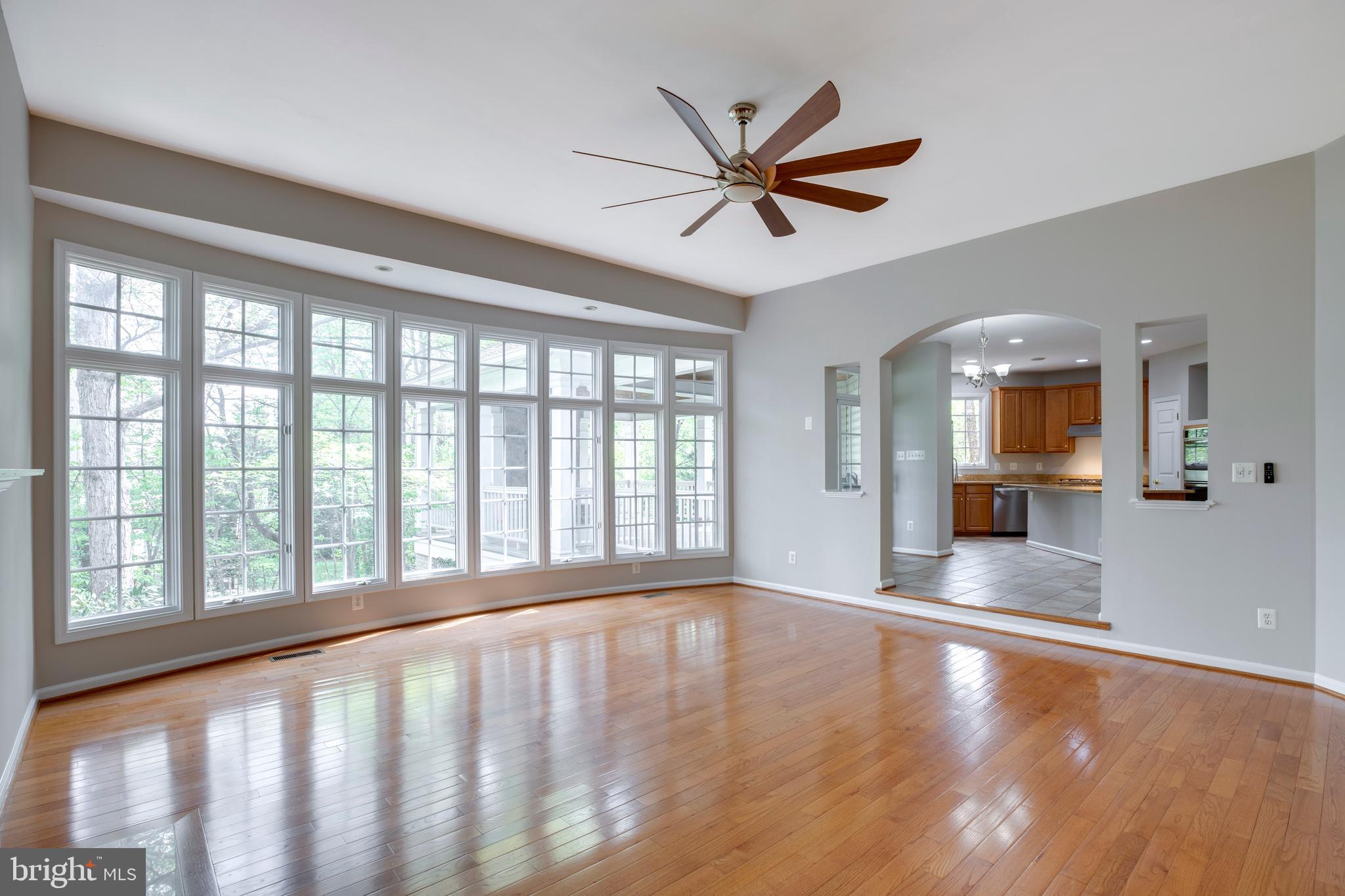 PARKSIDE MANOR - Residential