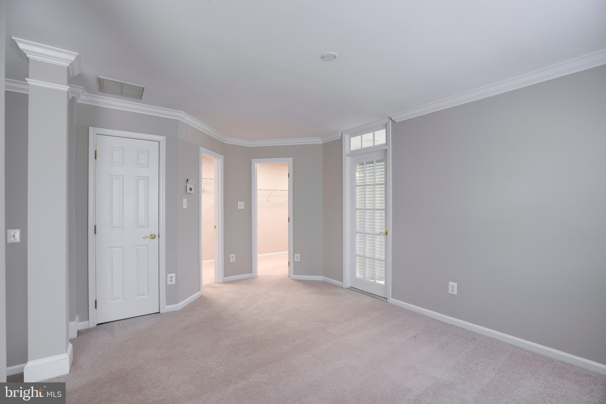 PARKSIDE MANOR - Residential