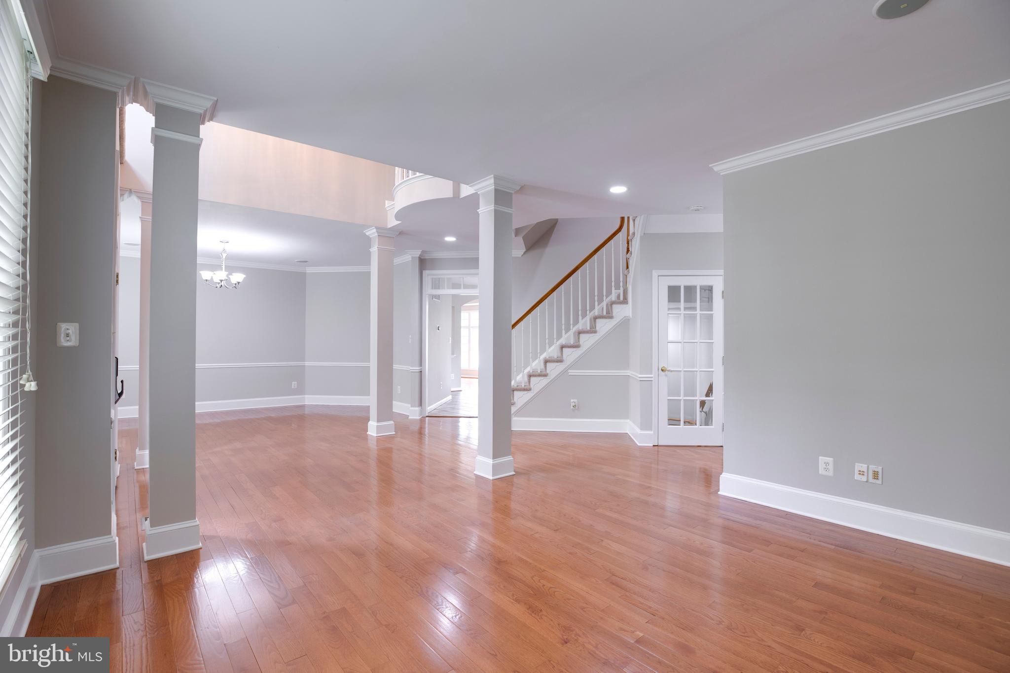 PARKSIDE MANOR - Residential