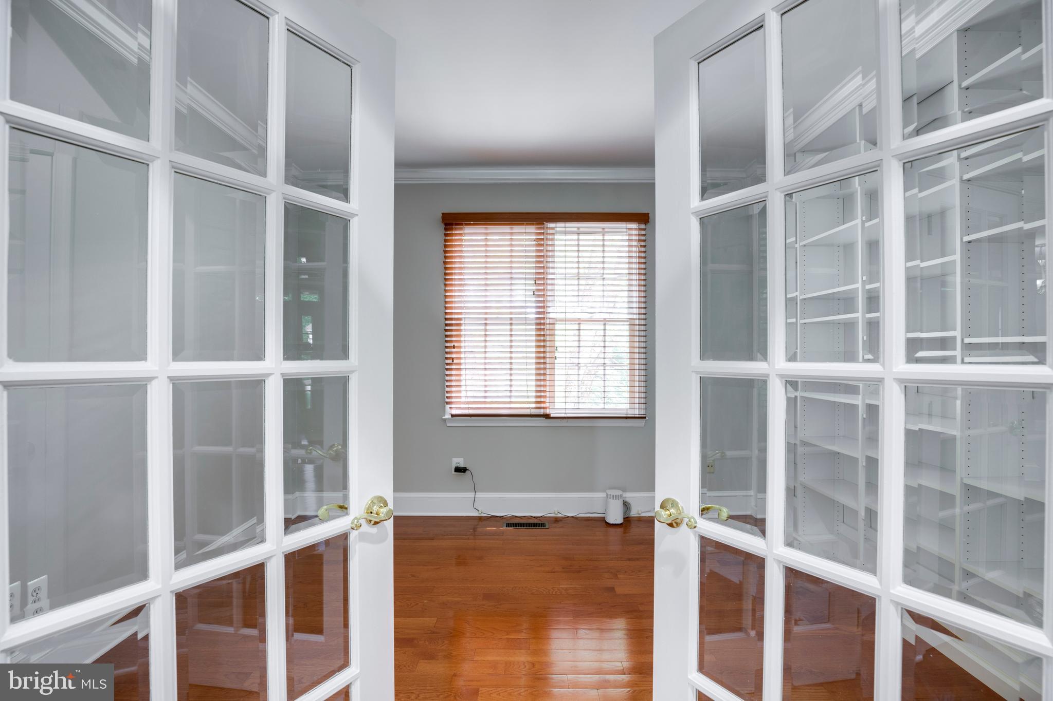 PARKSIDE MANOR - Residential