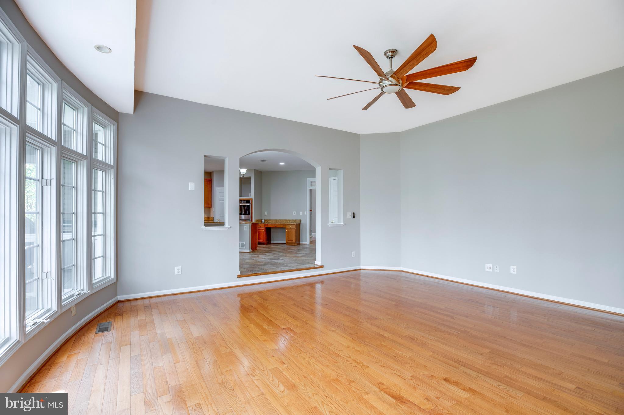 PARKSIDE MANOR - Residential