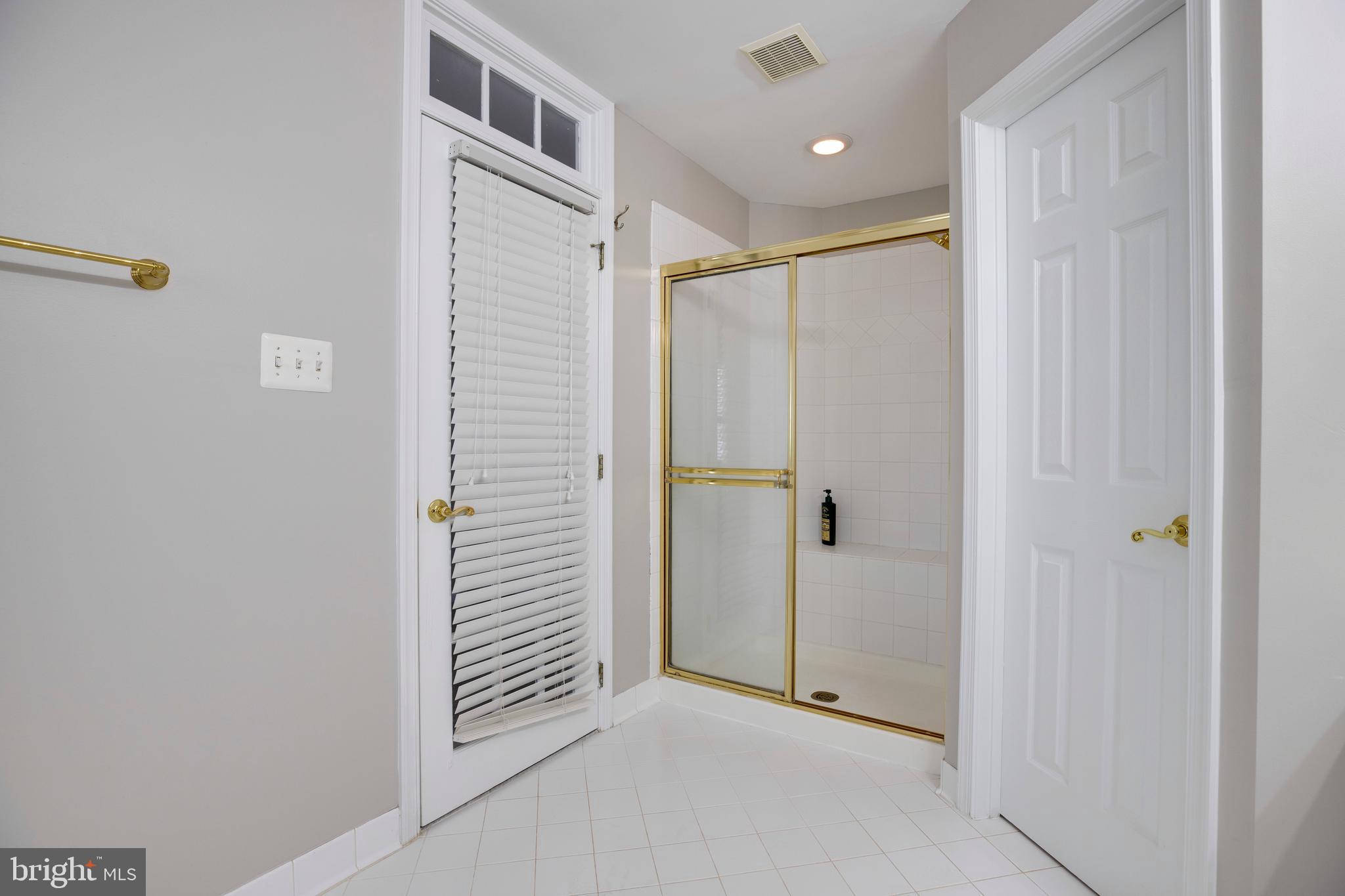 PARKSIDE MANOR - Residential