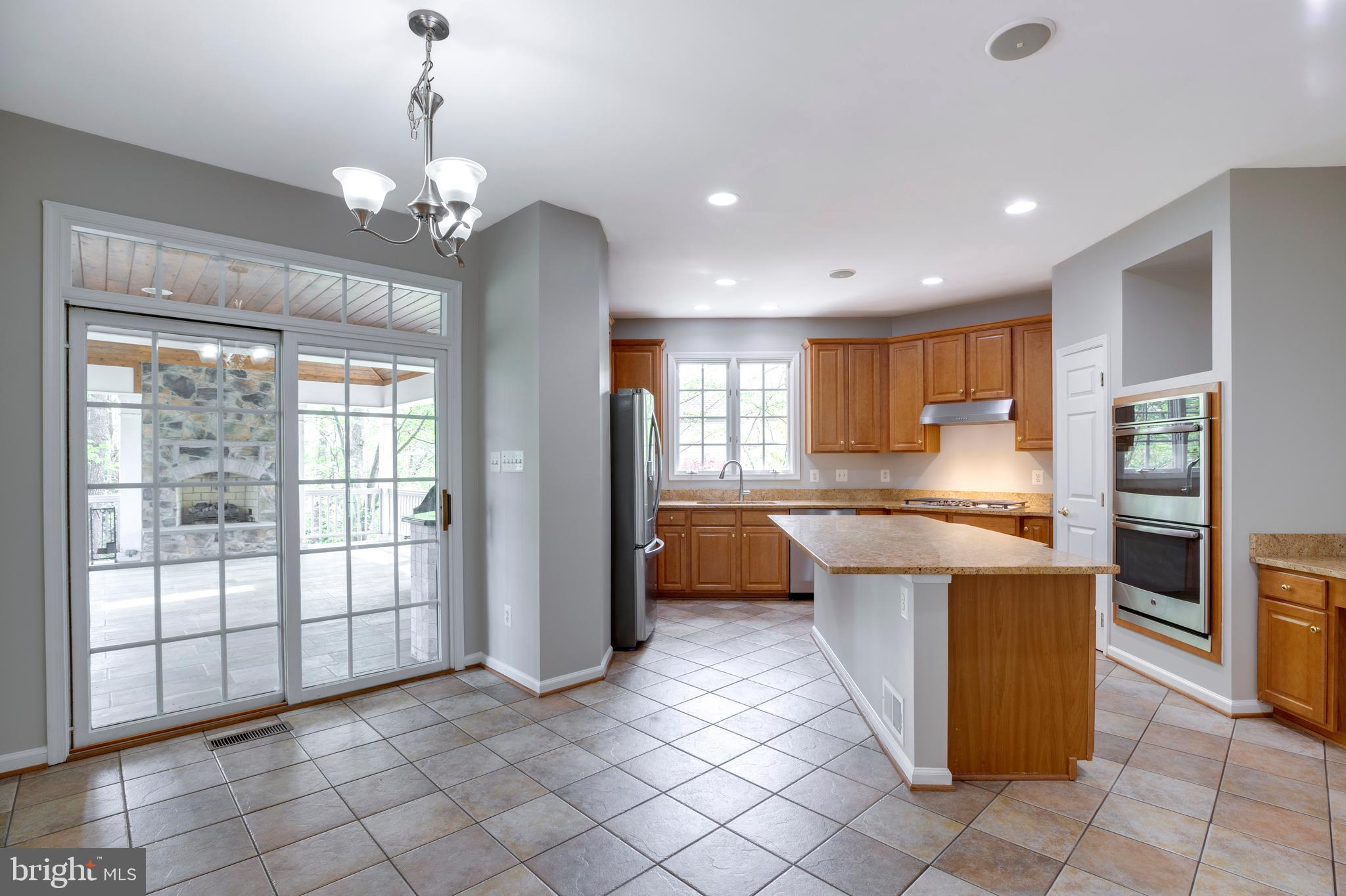 PARKSIDE MANOR - Residential