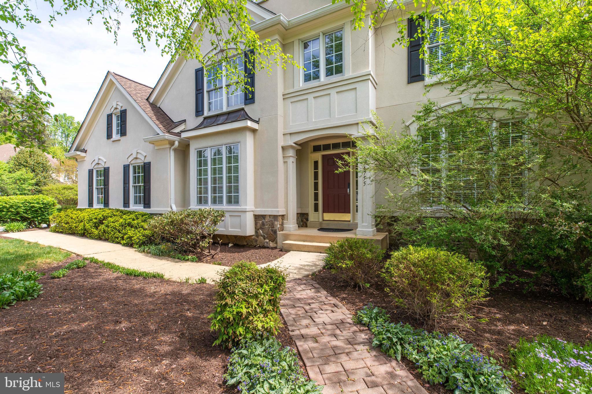 PARKSIDE MANOR - Residential