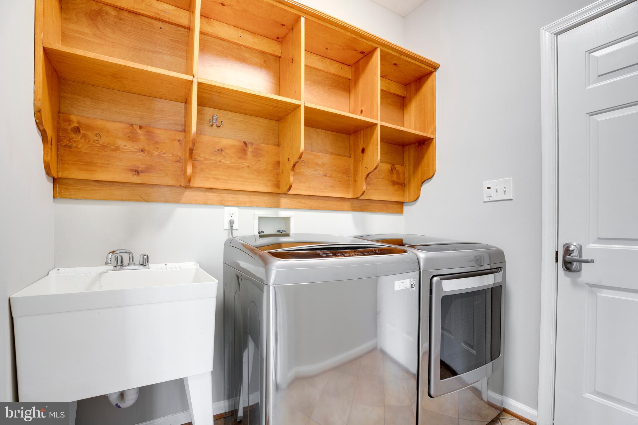 PARKSIDE MANOR - Residential