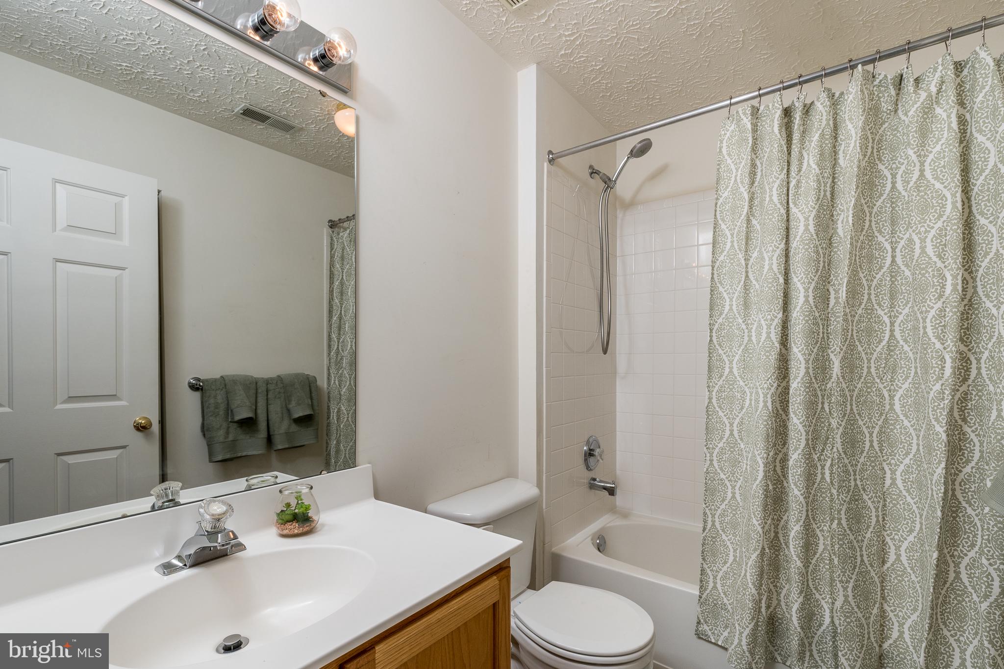 RUSSETT - Residential