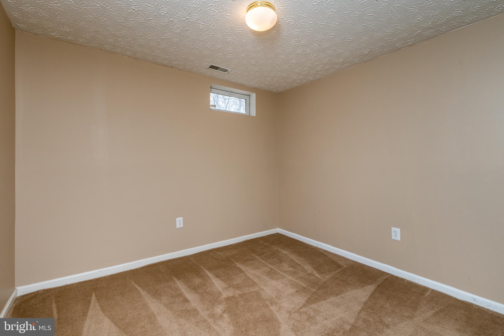 RUSSETT - Residential