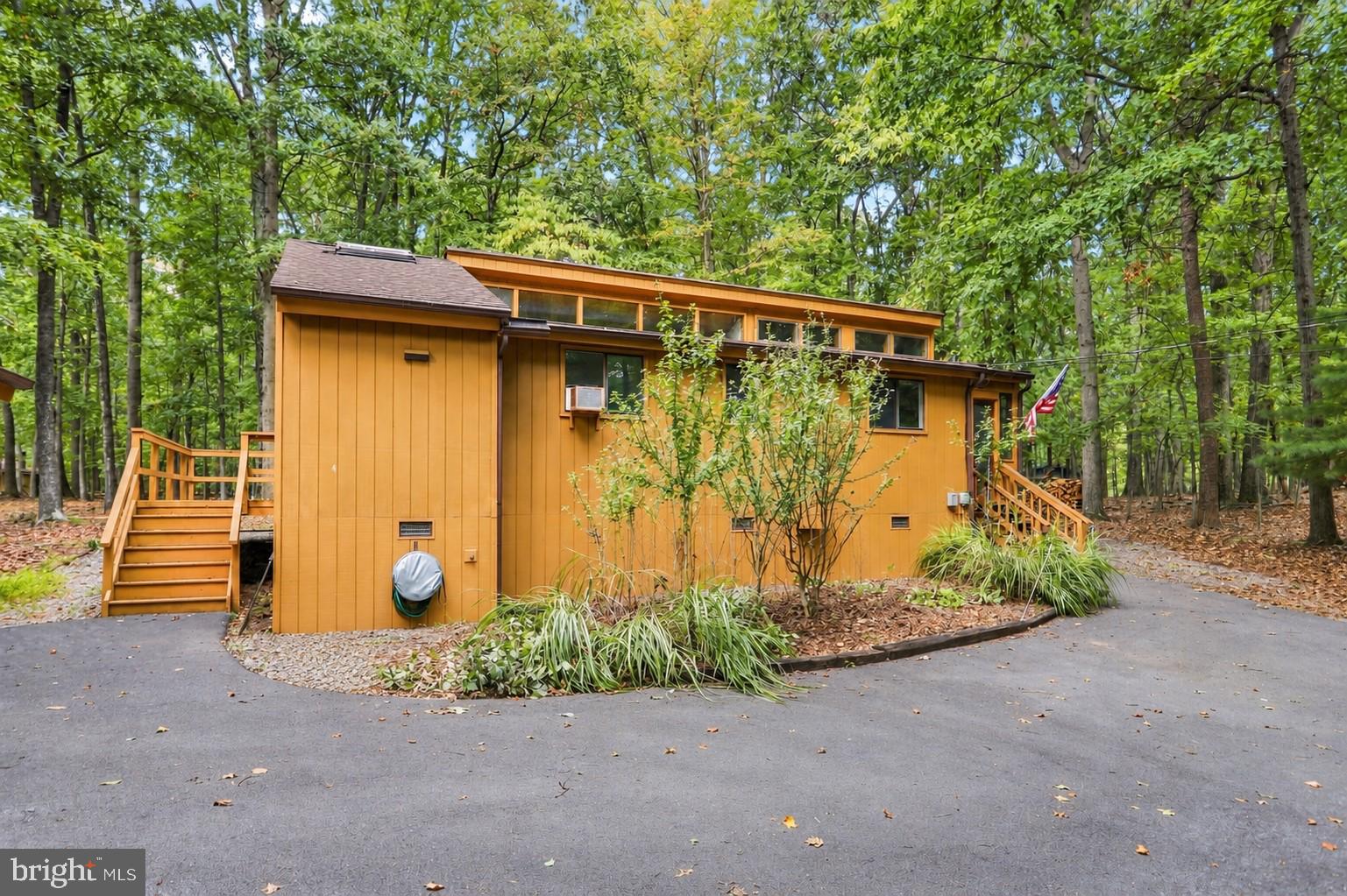 135 RUFFED GROUSE LANE