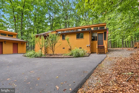 MLS: WVBE2054040