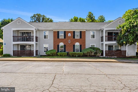 Photo of 9454 Scarlet Oak Drive, MANASSAS, VA 20110 (MLS # VAMN2012062)