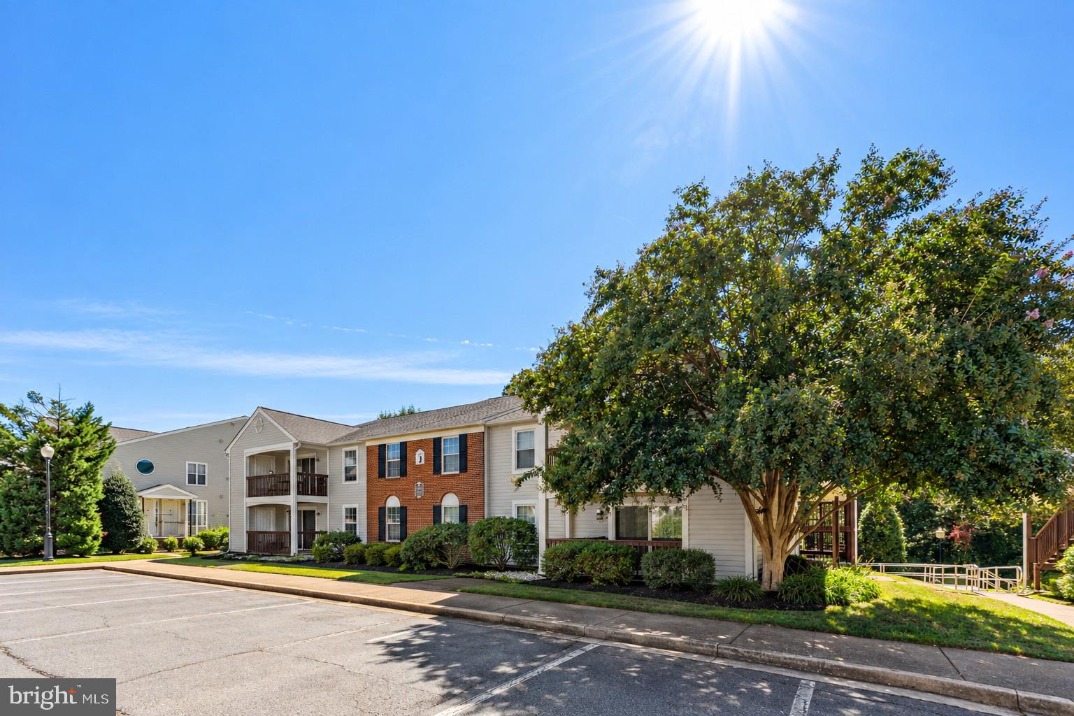 9454 SCARLET OAK DRIVE