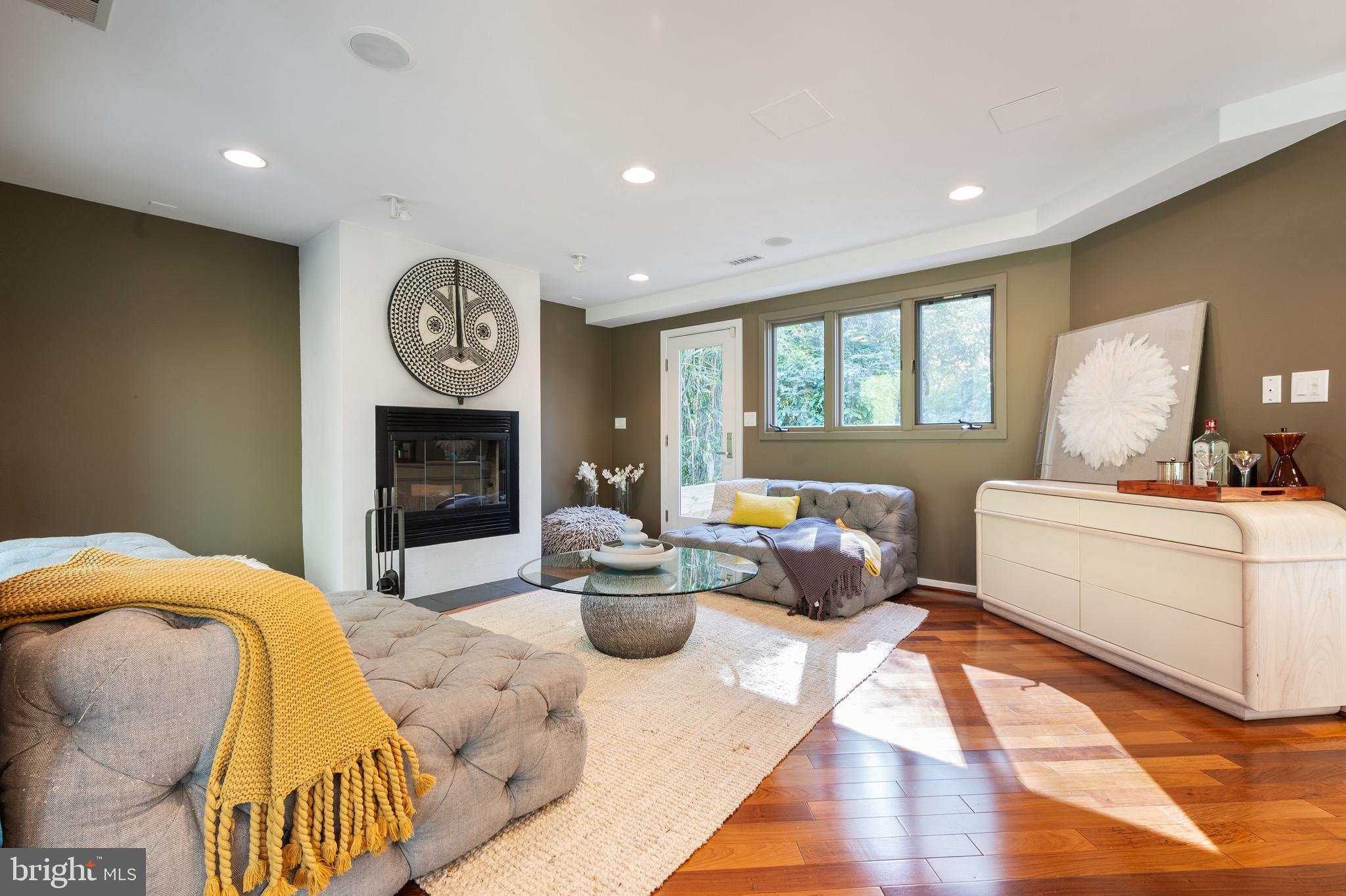 WOODMONT - Residential