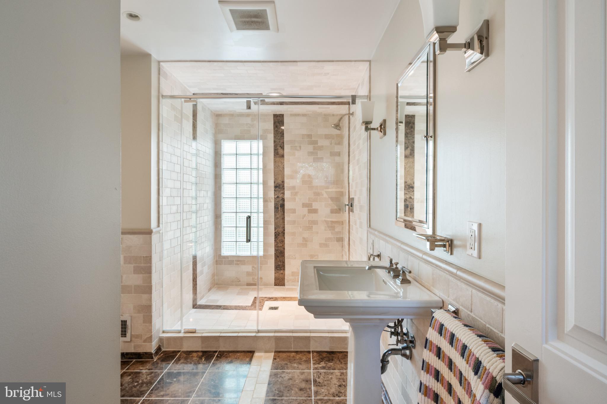 WOODMONT - Residential