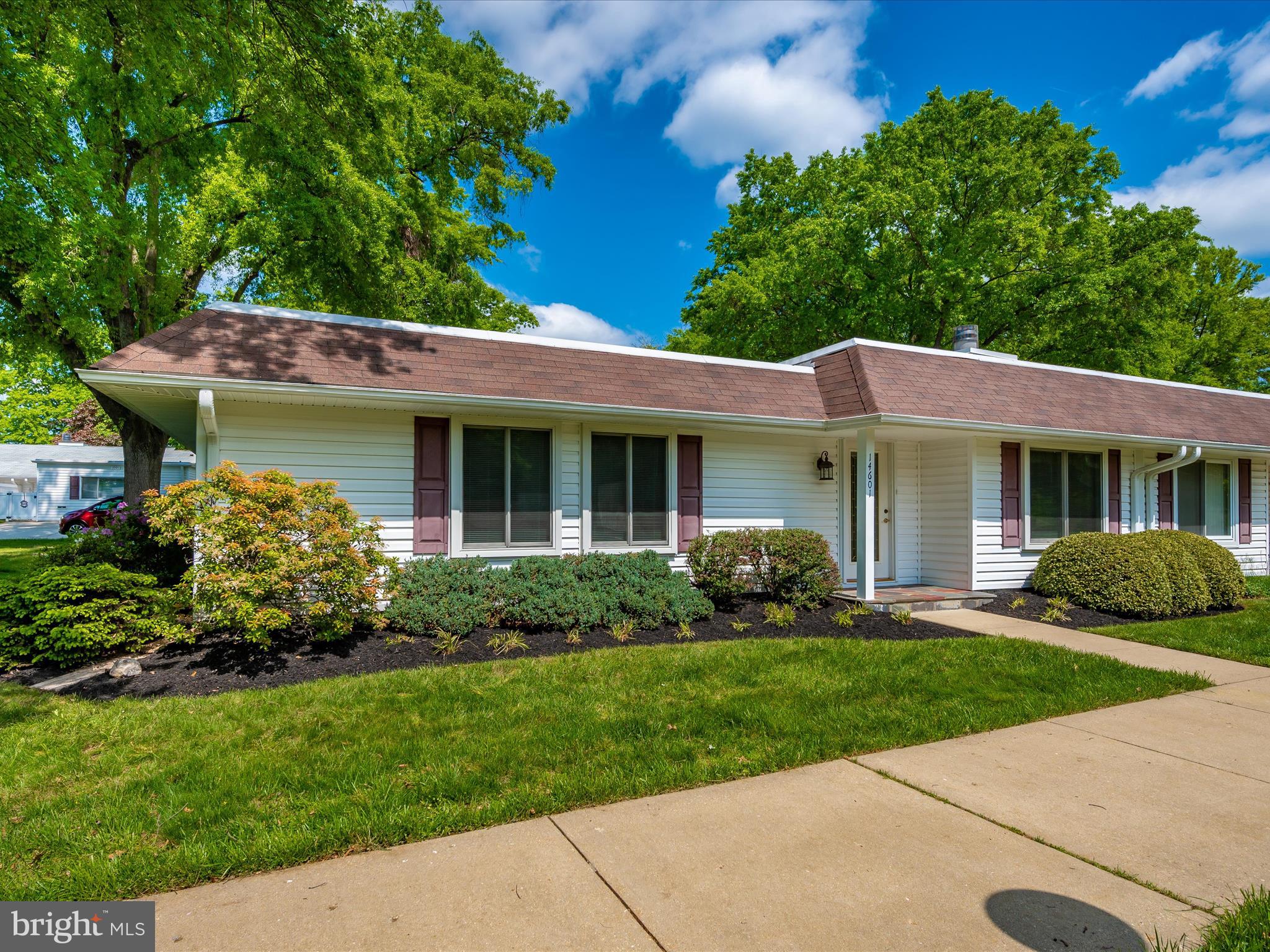 LEISURE WORLD - Residential