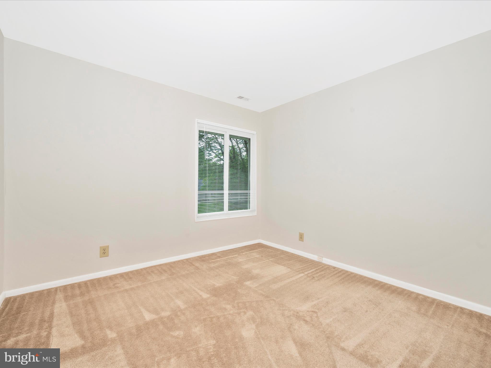 LEISURE WORLD - Residential