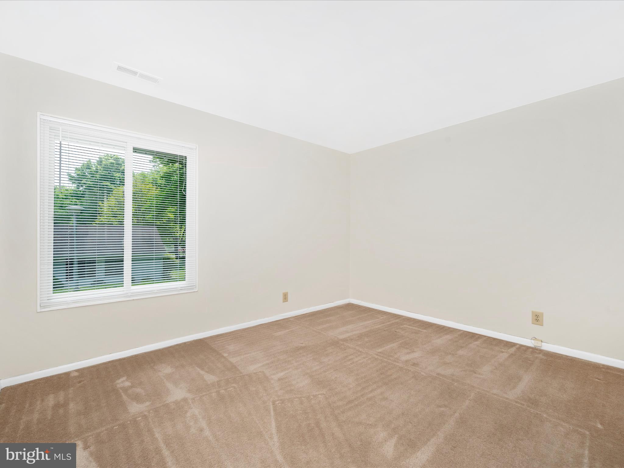 LEISURE WORLD - Residential