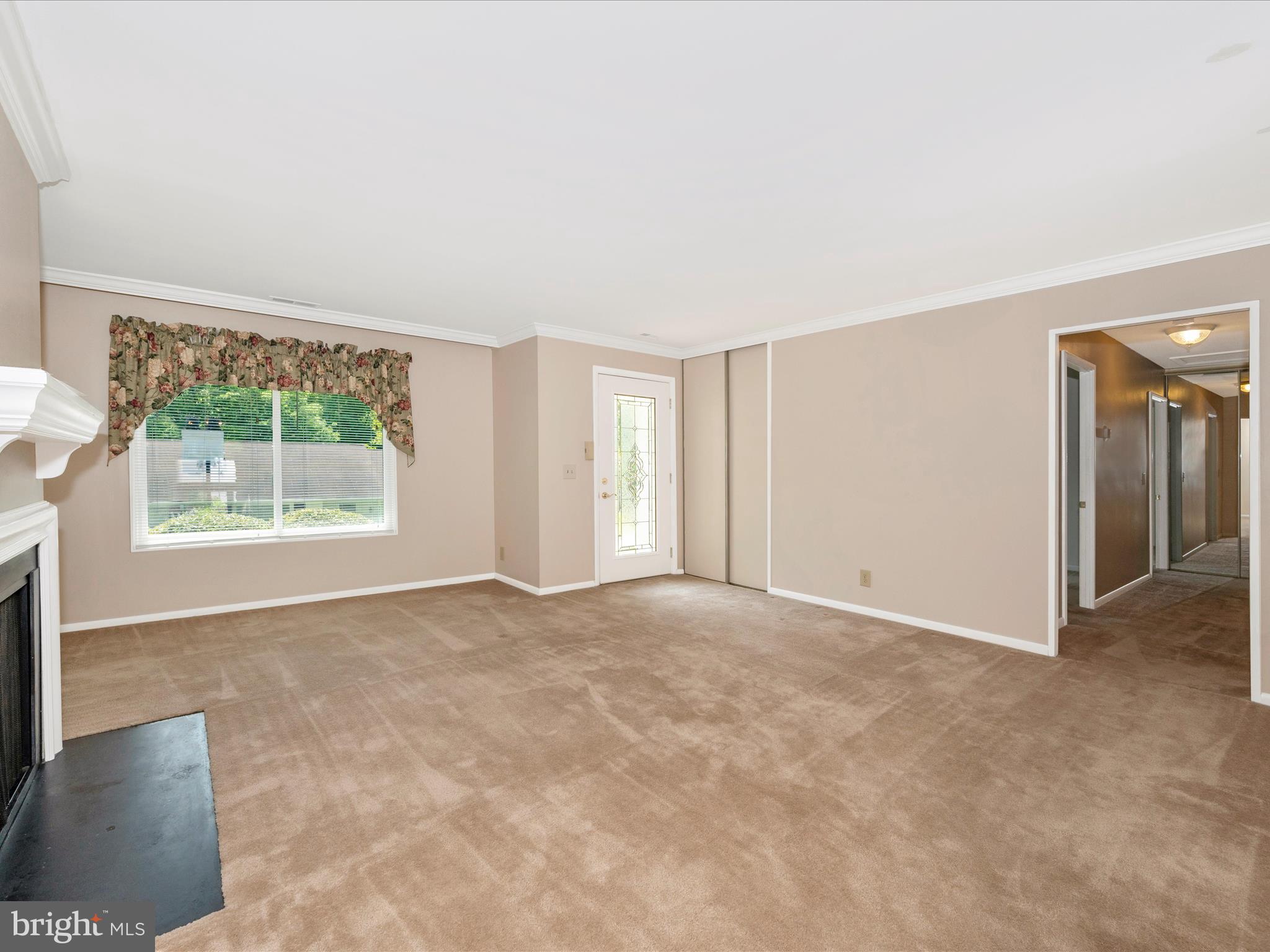 LEISURE WORLD - Residential