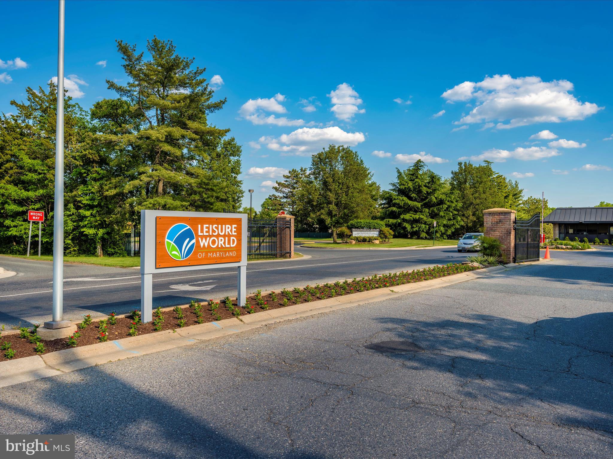 LEISURE WORLD - Residential