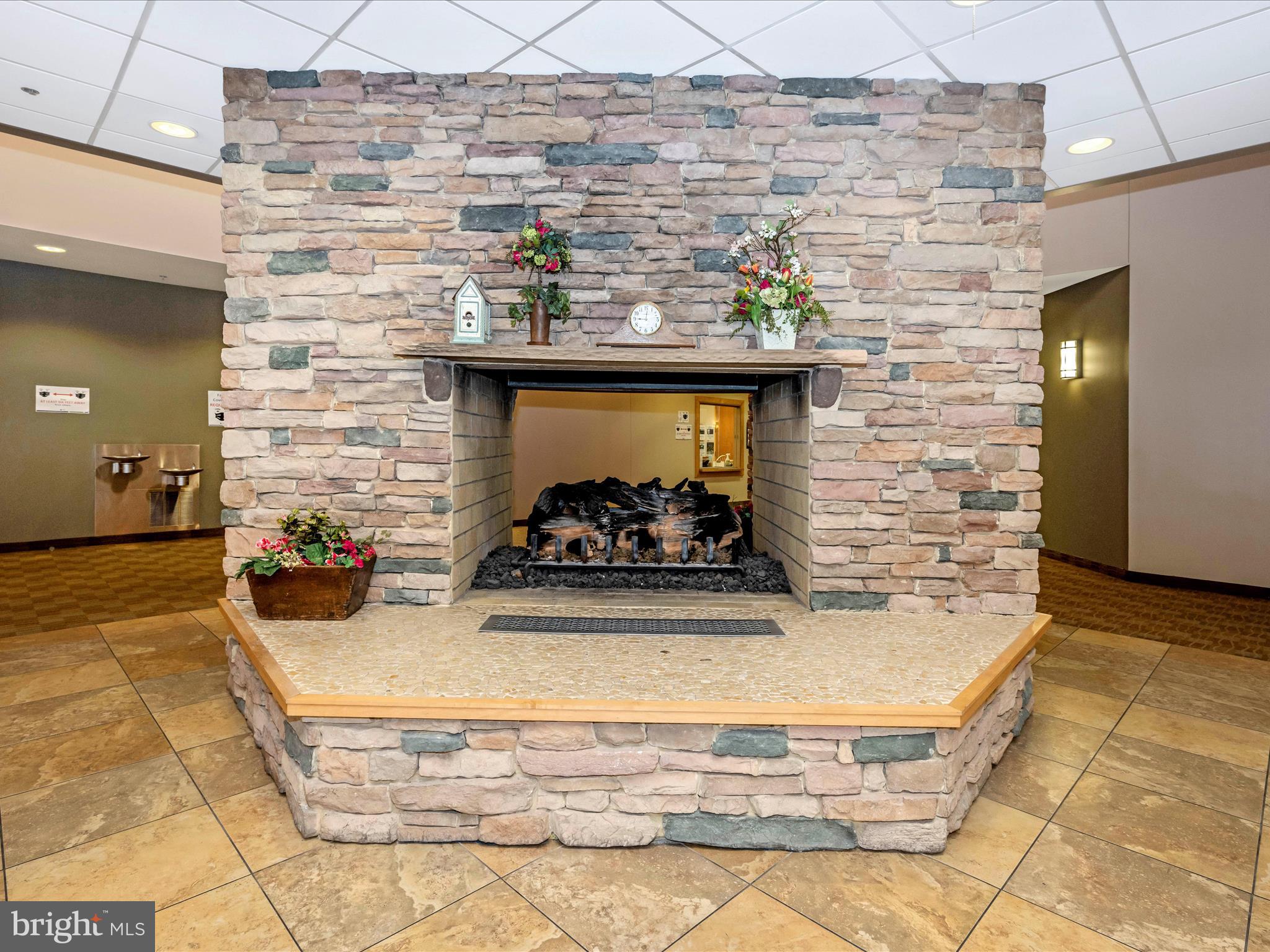 LEISURE WORLD - Residential