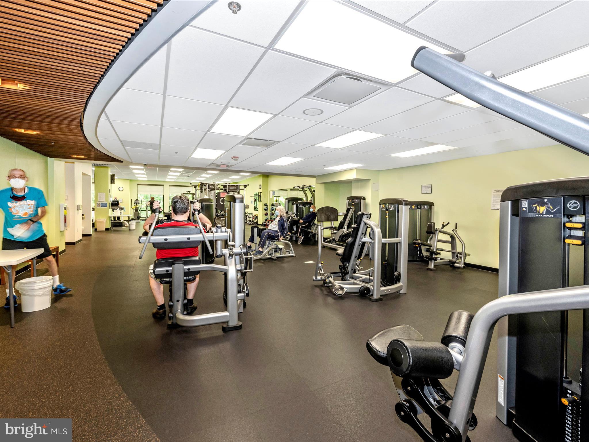 LEISURE WORLD - Residential