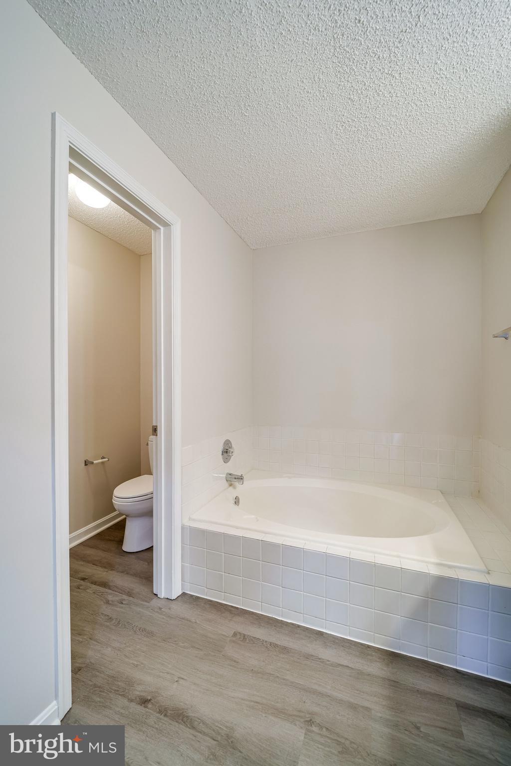 HILLWOOD - Residential