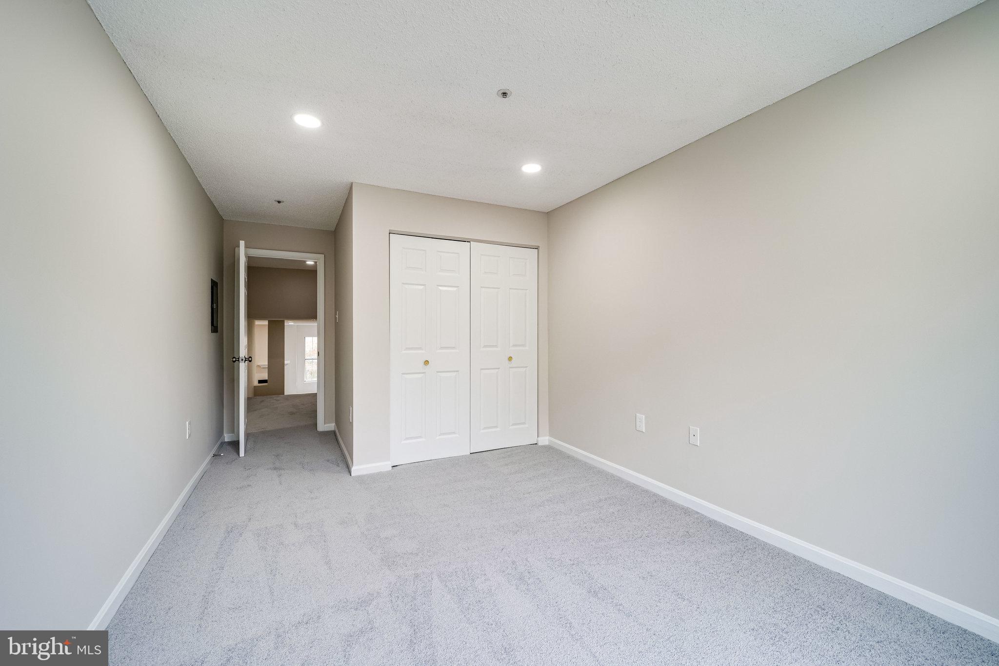 HILLWOOD - Residential