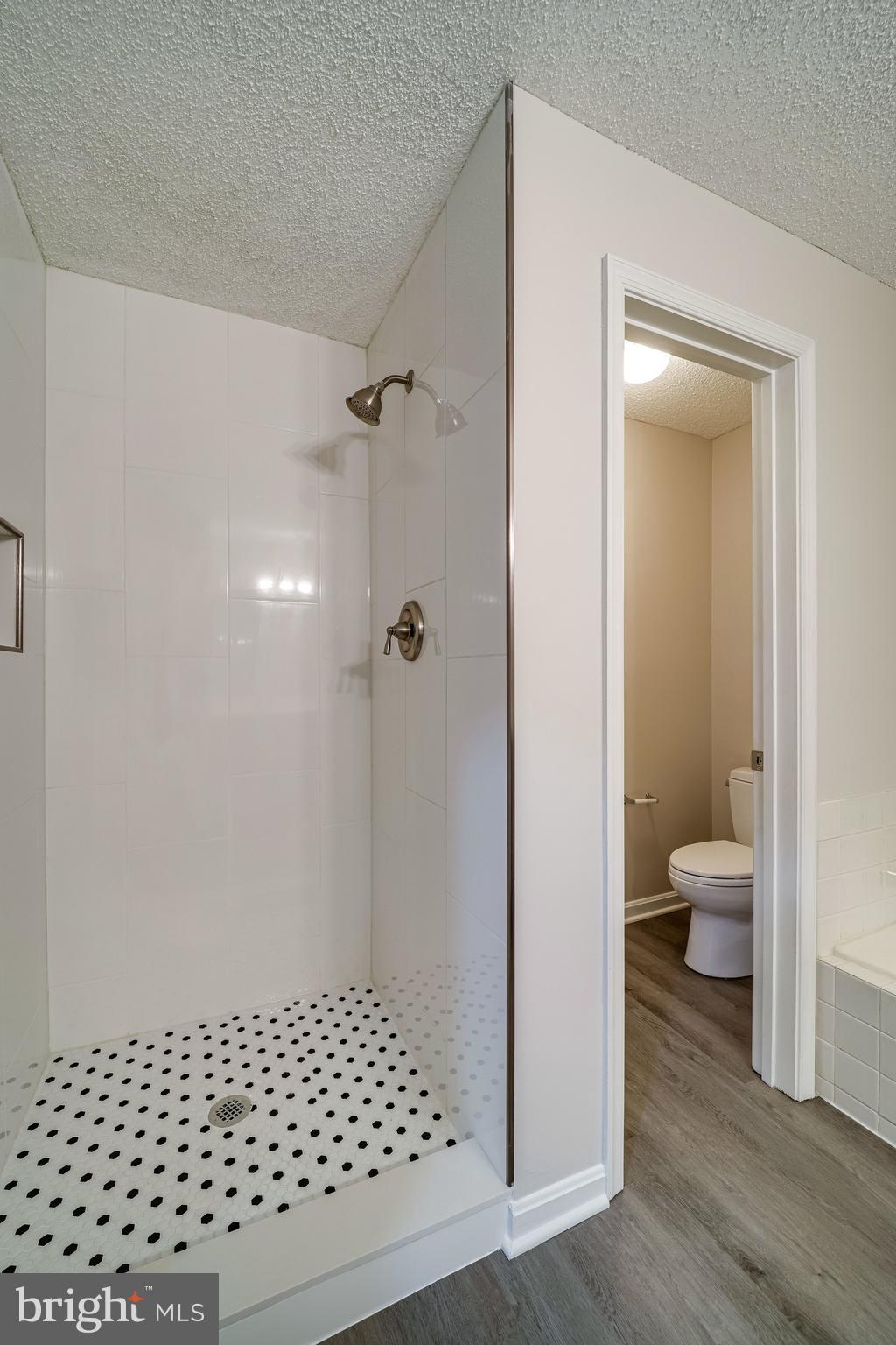 HILLWOOD - Residential