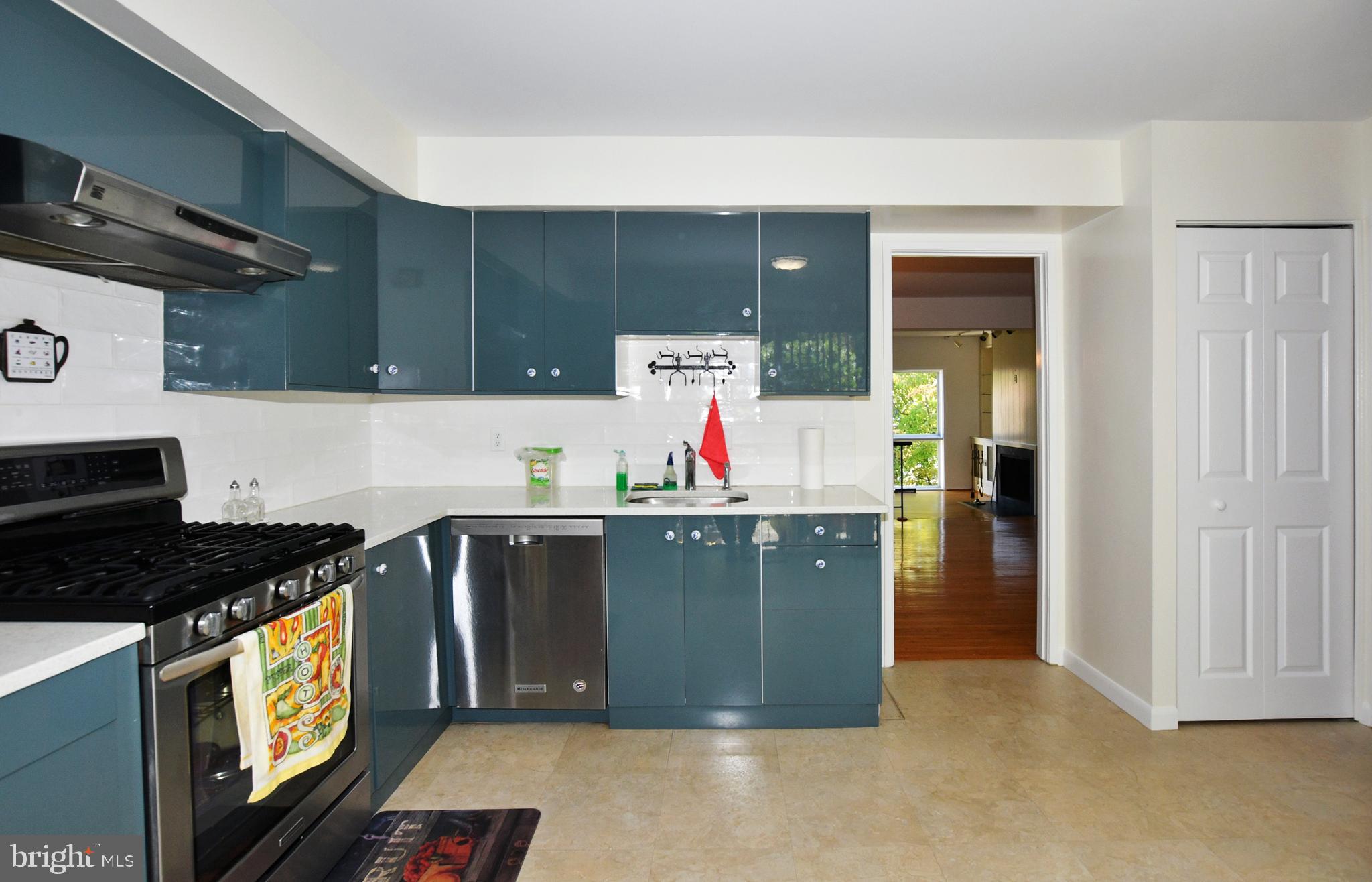 NEW MARK COMMONS - Residential Lease