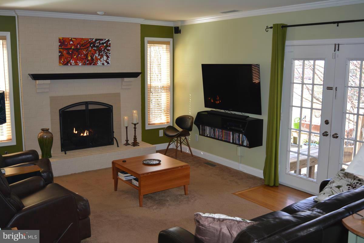 ENGLISH MEADOWS - Residential