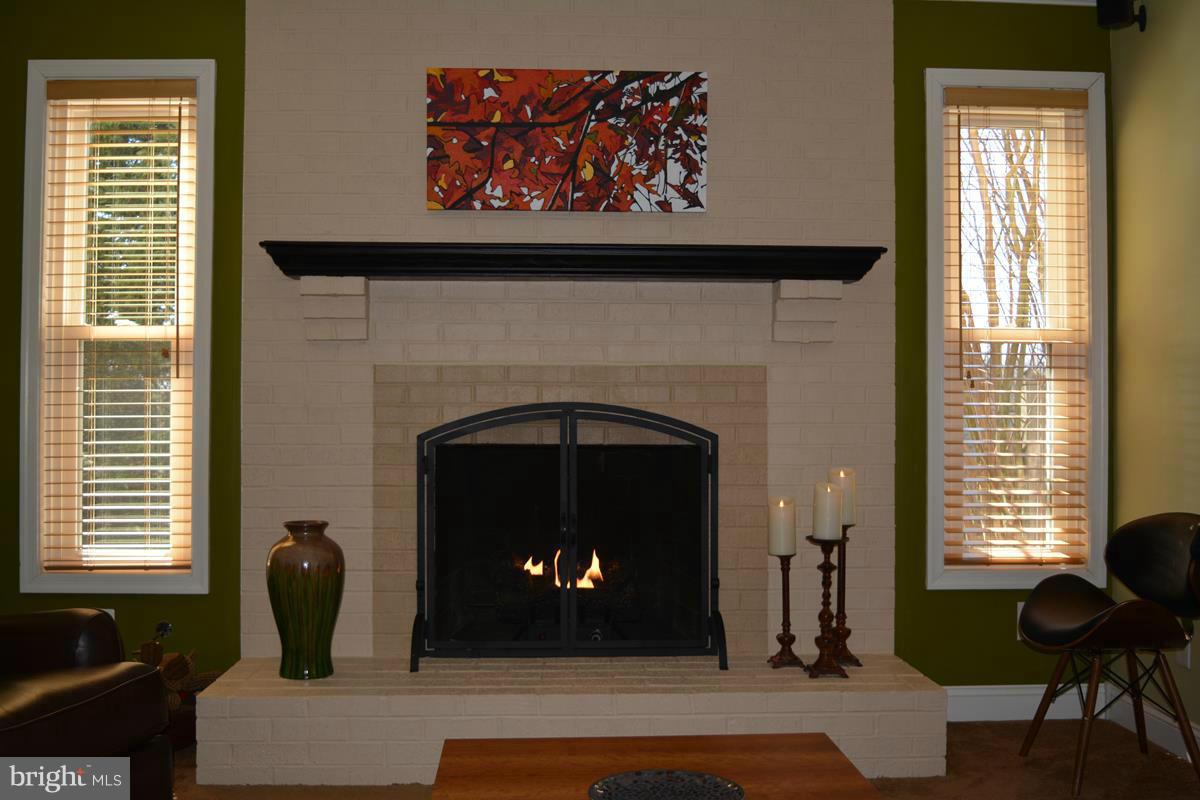 ENGLISH MEADOWS - Residential