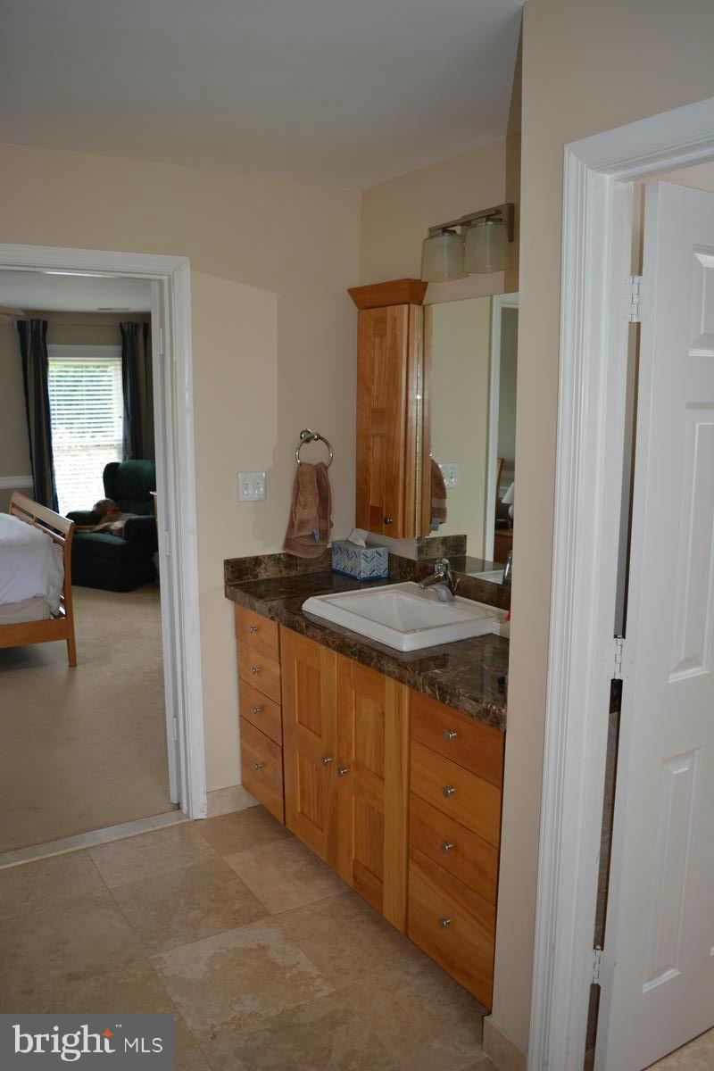 ENGLISH MEADOWS - Residential